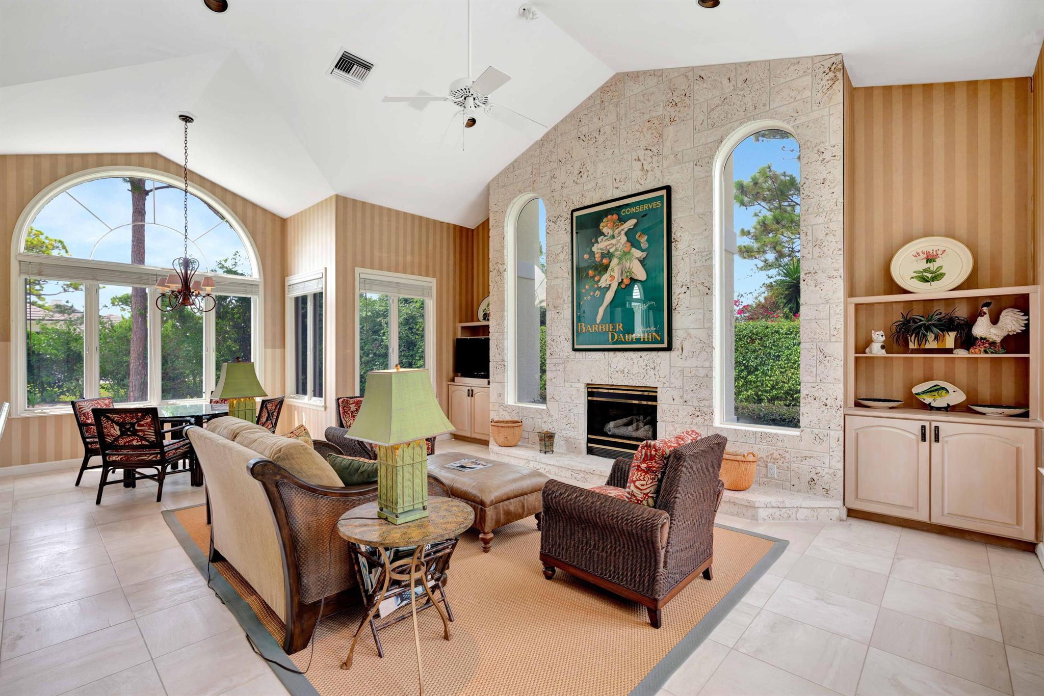 LOBLOLLY PINES - Residential