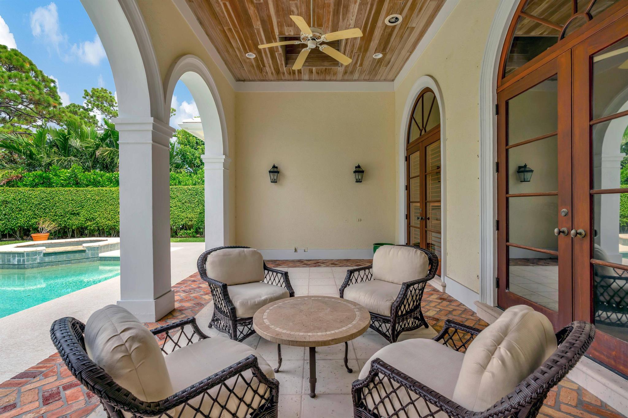 LOBLOLLY PINES - Residential