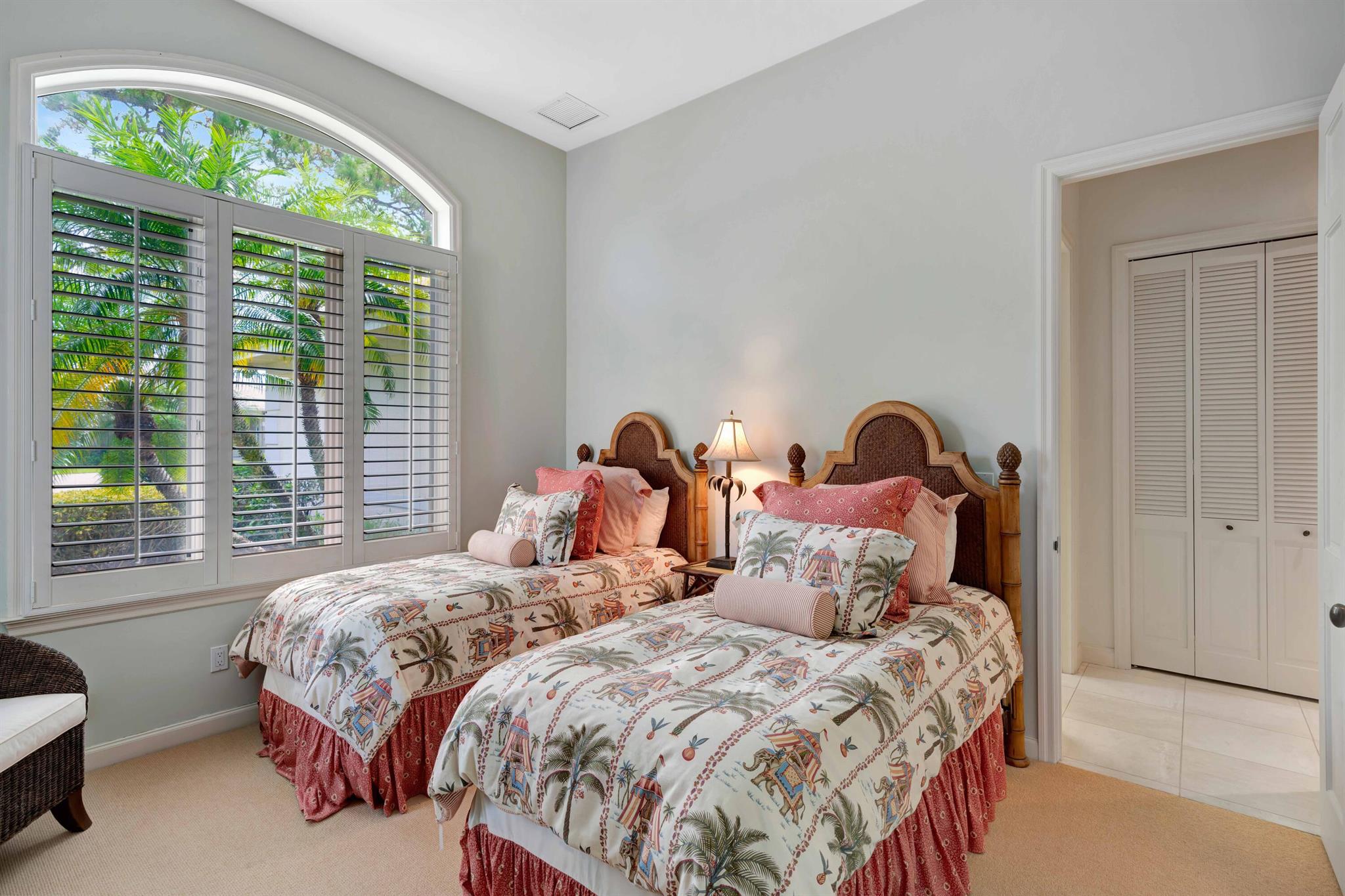 LOBLOLLY PINES - Residential