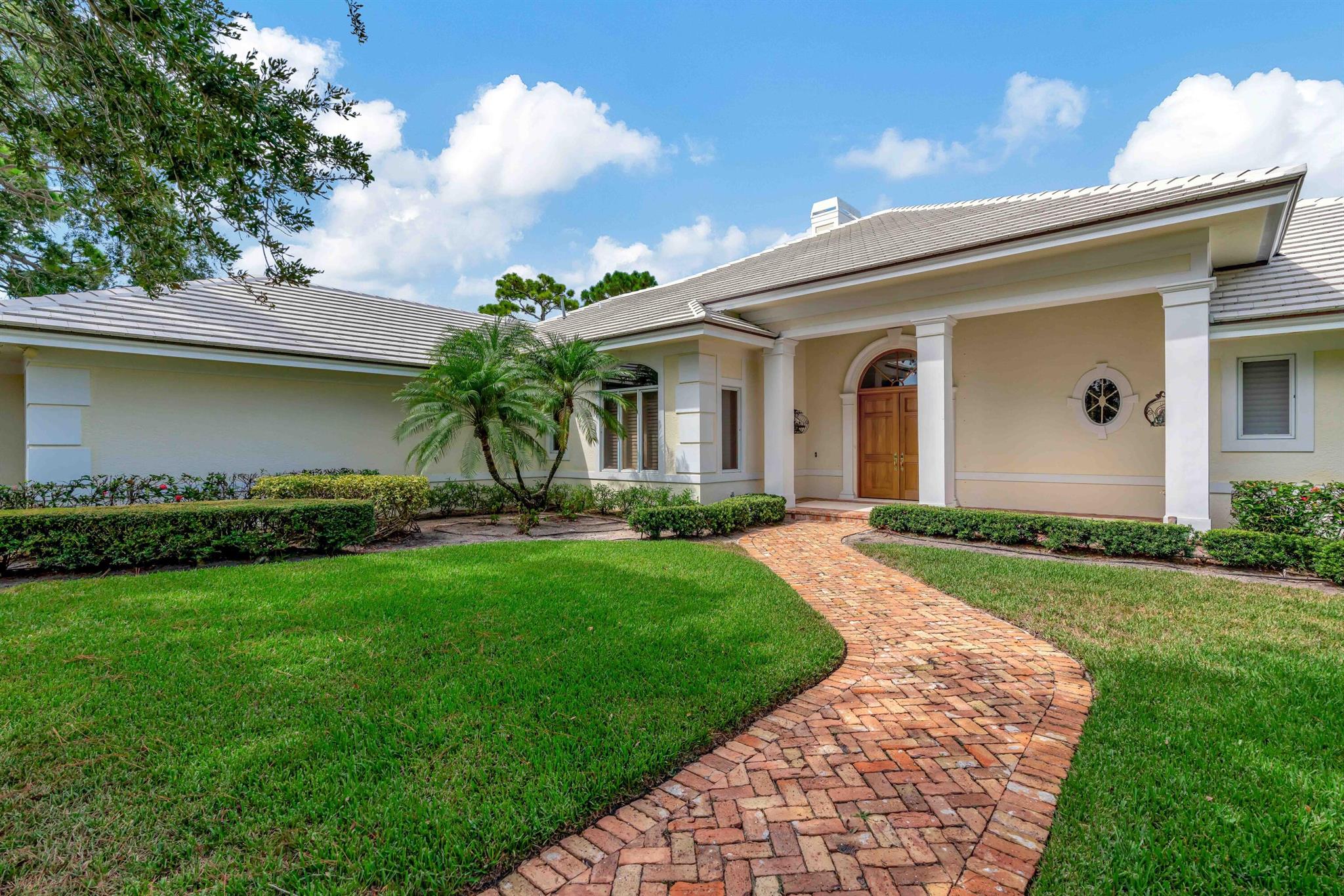 LOBLOLLY PINES - Residential