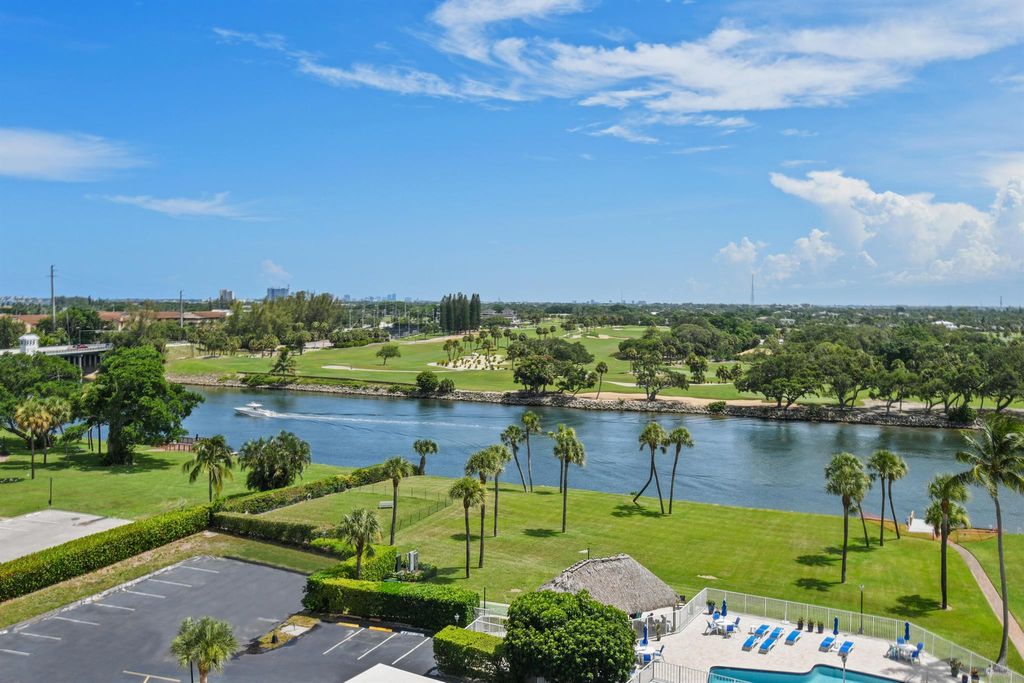 Photo of 336 Golfview Road #909, North Palm Beach, FL 33408 (MLS # R11005899)