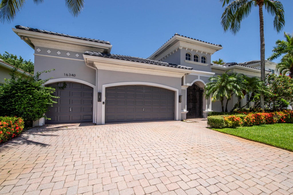 Photo of 16340 Via Venetia E, Delray Beach, FL 33484 (MLS # B26092075)