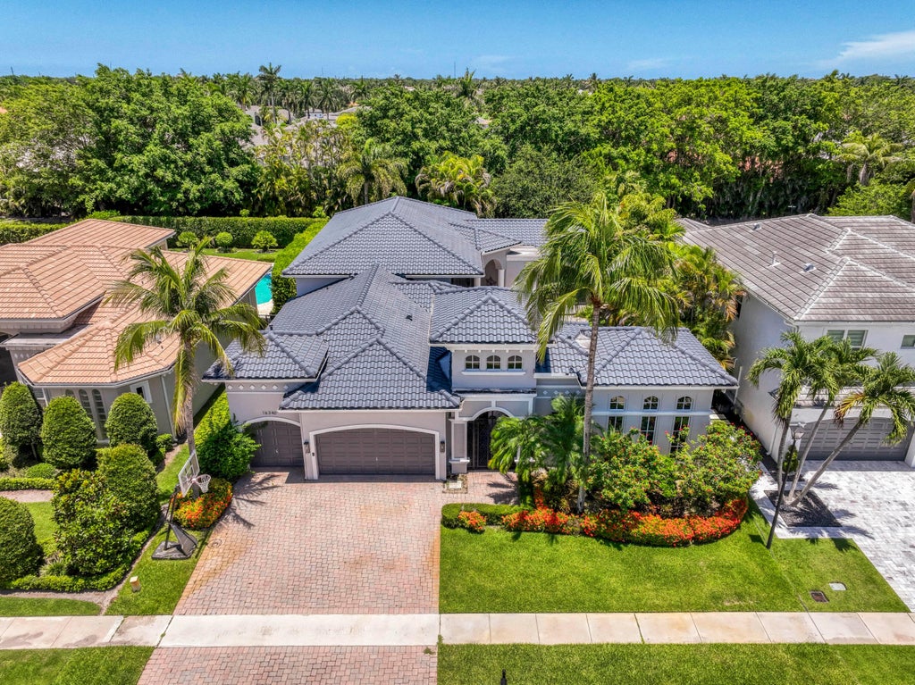 Photo of 16340 Via Venetia E, Delray Beach, FL 33484 (MLS # B26092075)