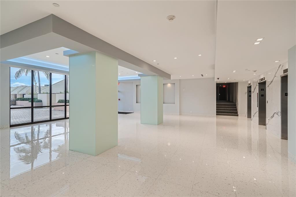 20301 W Country Club Drive 1127