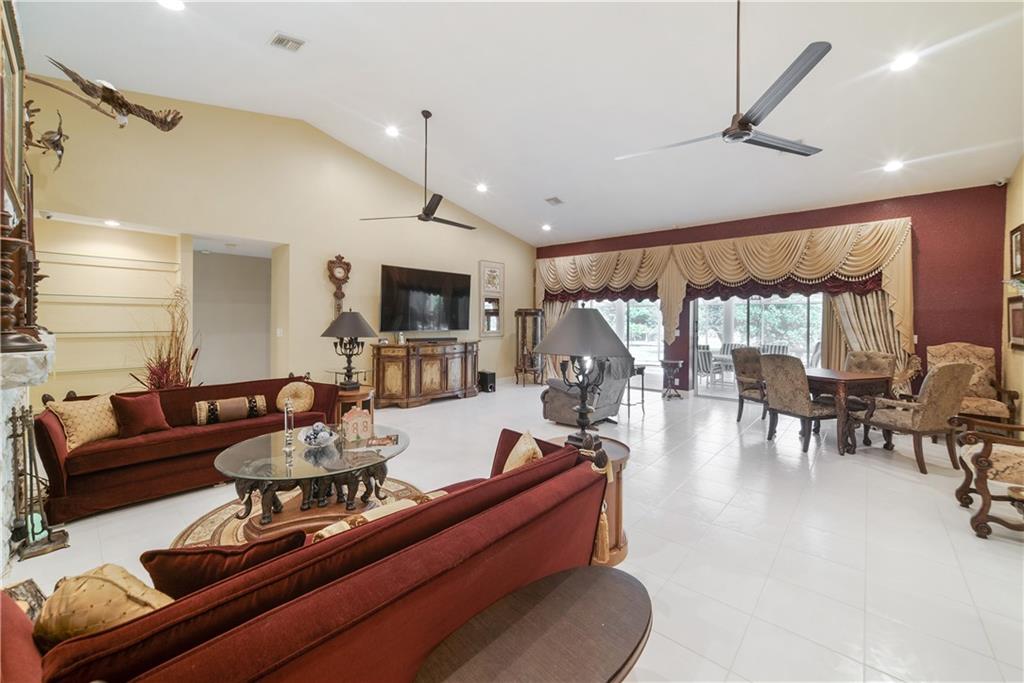 Pine Tree Estates - Residential