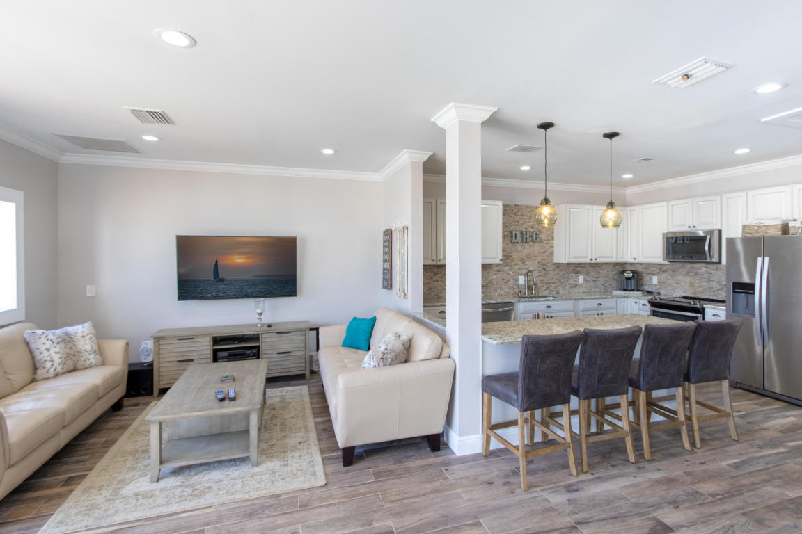 DELRAY HARBOR CLUB CONDO - Residential