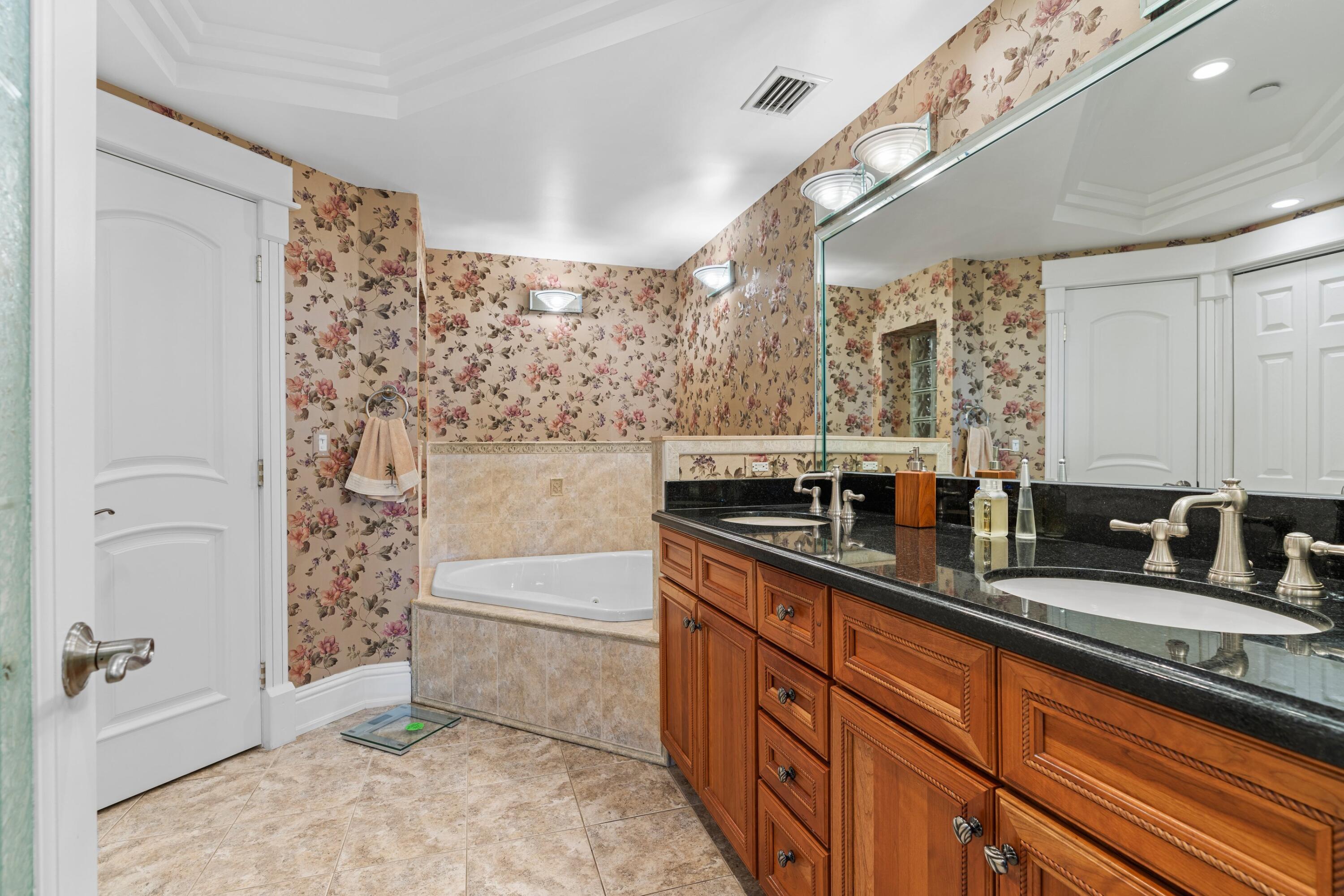 DELRAY HARBOR CLUB CONDO - Residential