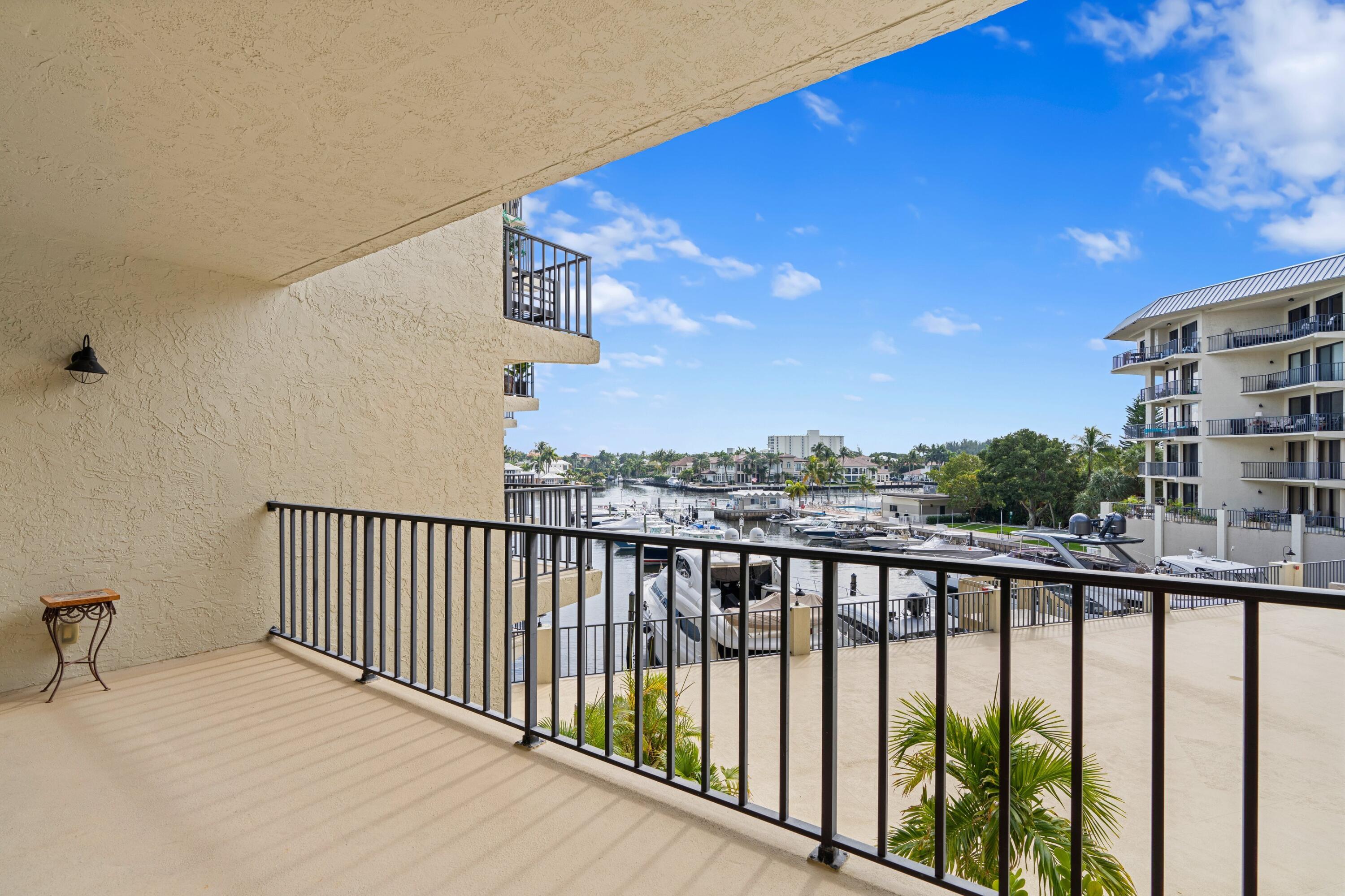 DELRAY HARBOR CLUB CONDO - Residential