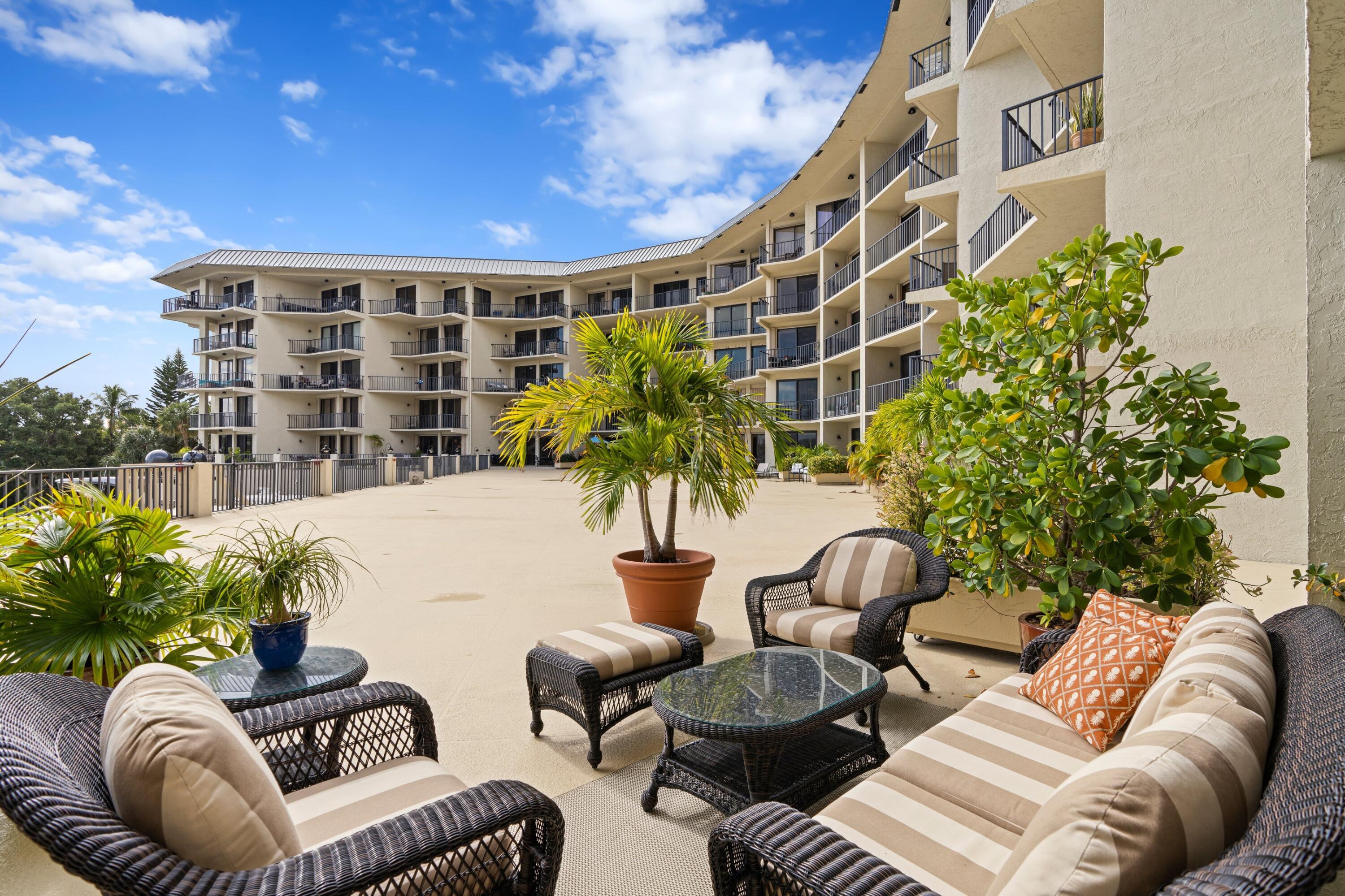 DELRAY HARBOR CLUB CONDO - Residential