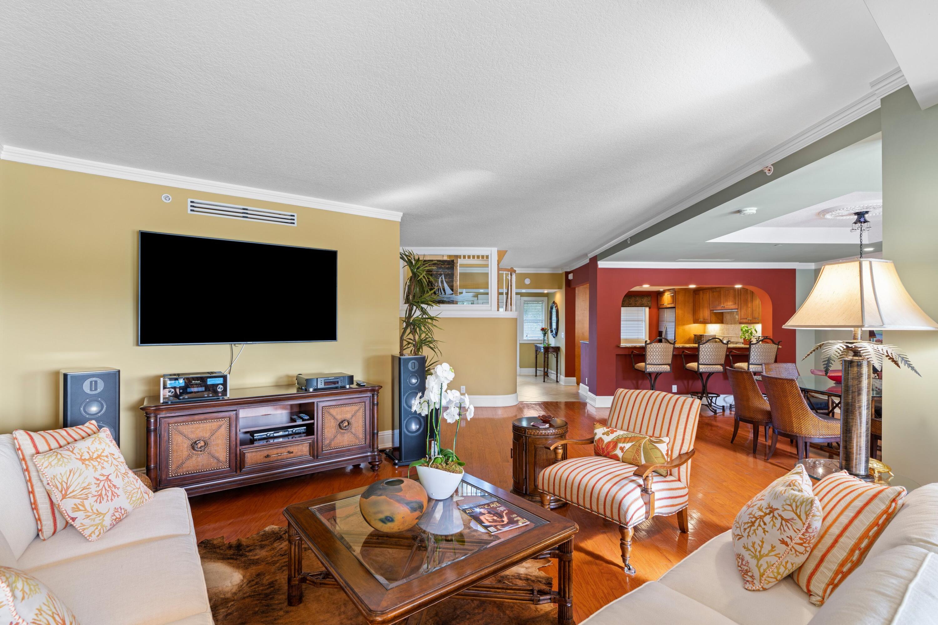 DELRAY HARBOR CLUB CONDO - Residential