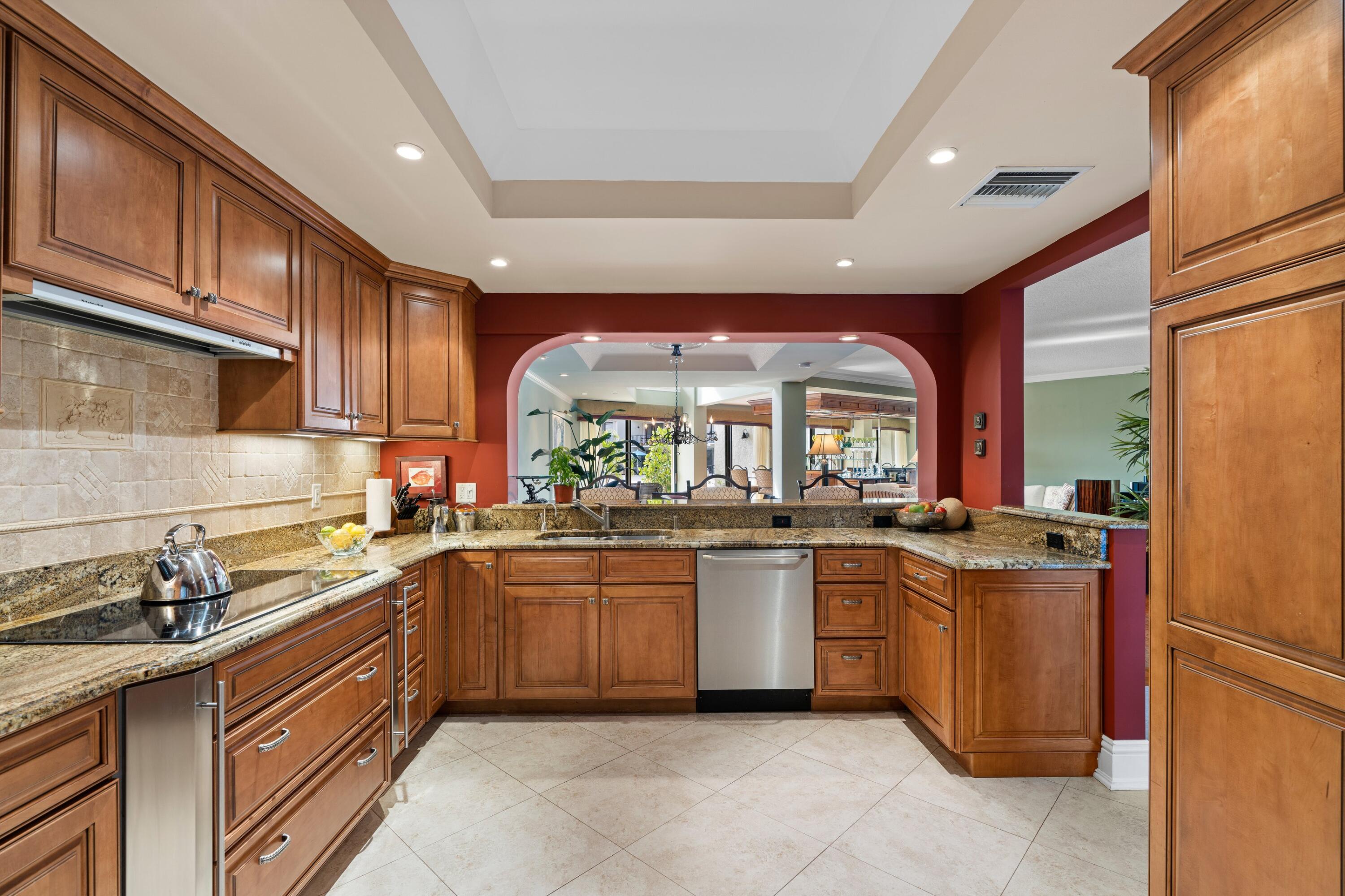 DELRAY HARBOR CLUB CONDO - Residential