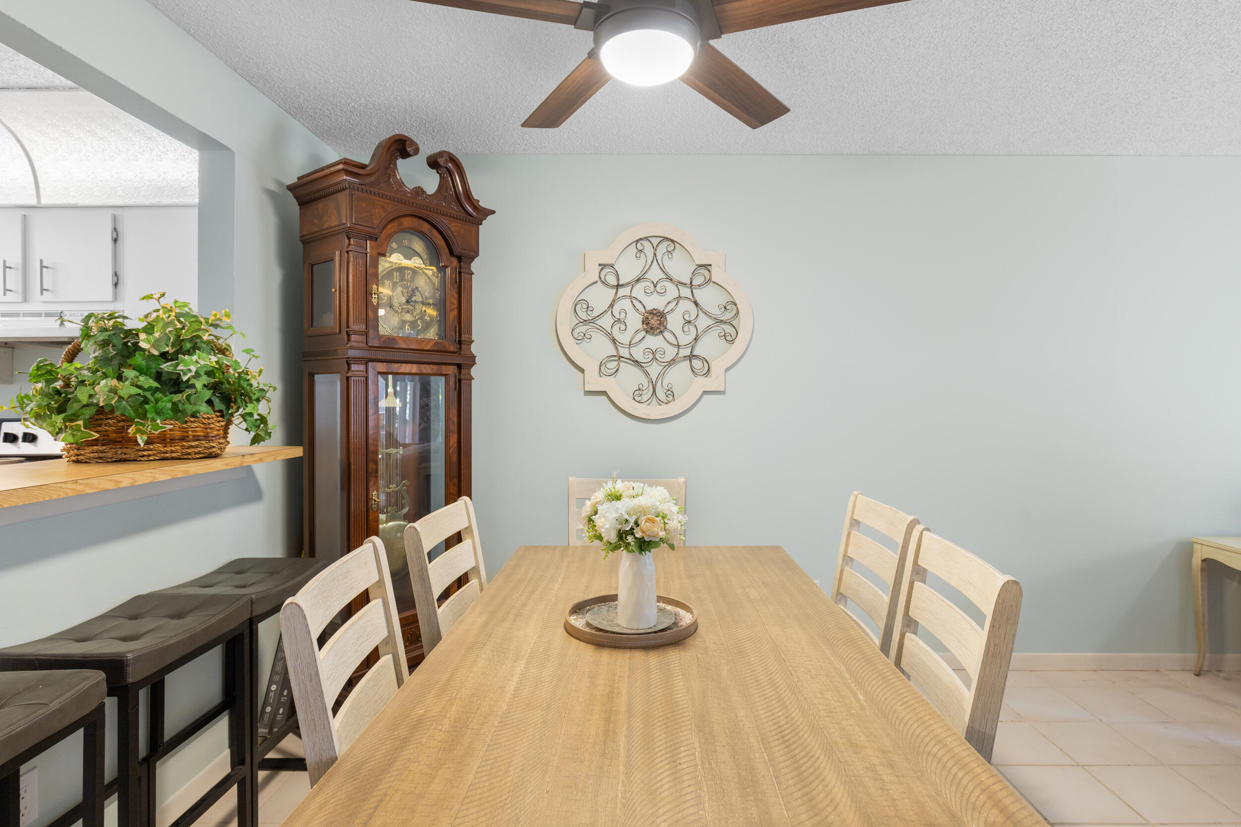 PARKVIEW CONDO - Residential