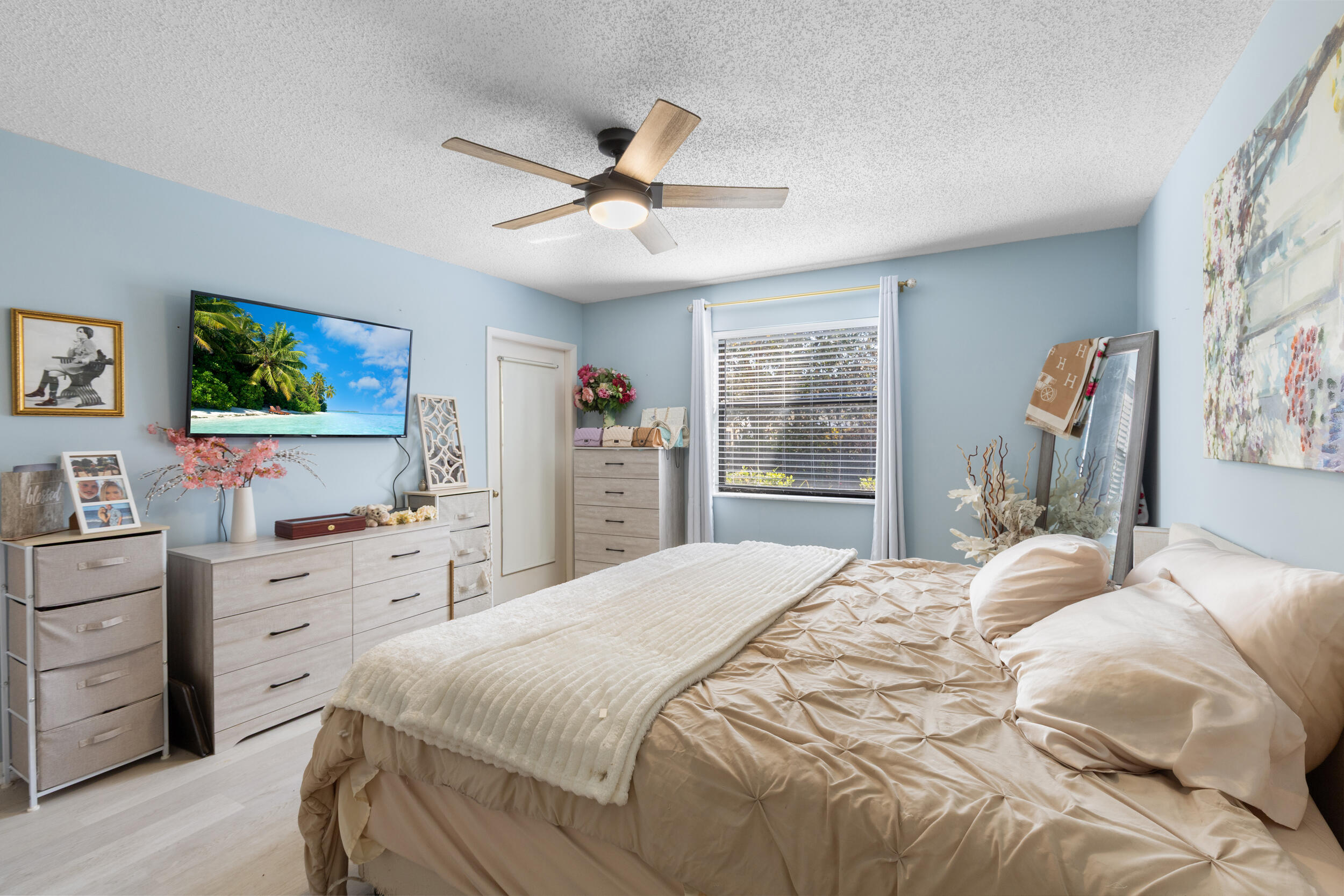 PARKVIEW CONDO - Residential