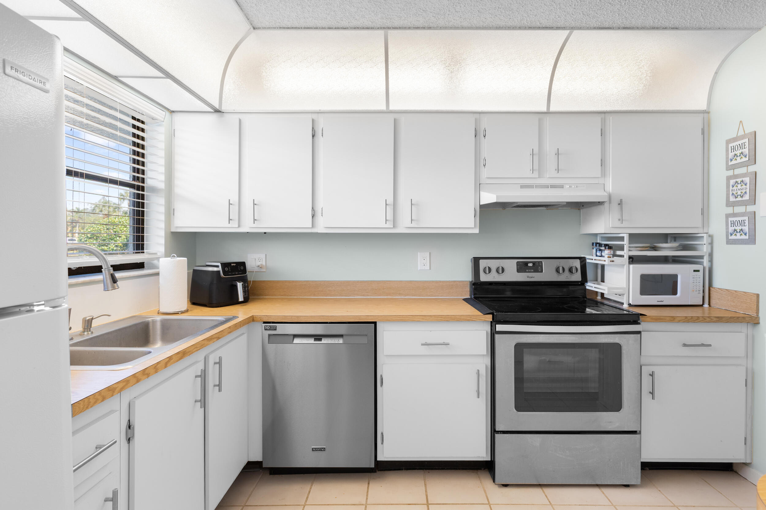 PARKVIEW CONDO - Residential