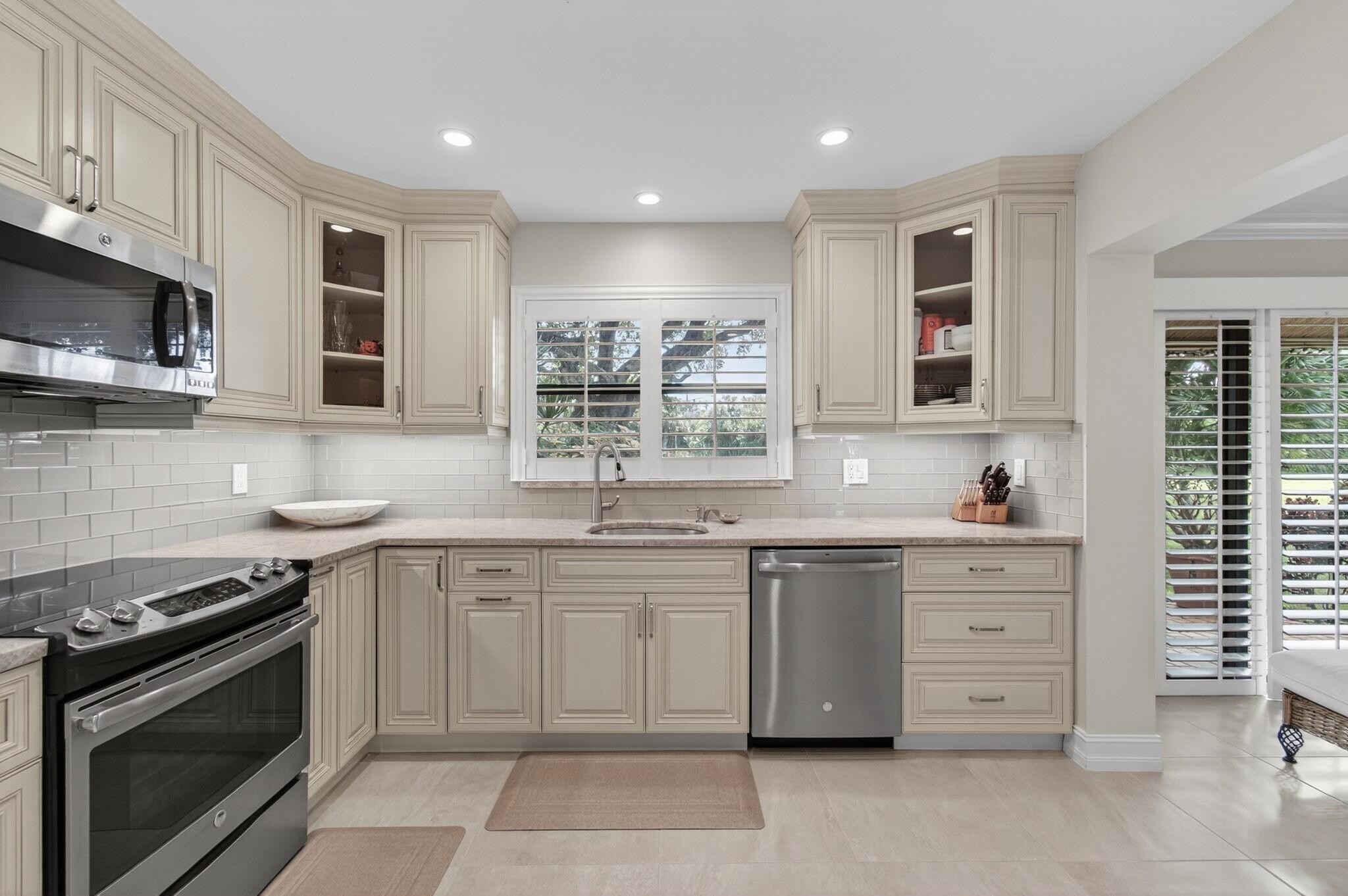 BENT TREE VILLAS WEST CON - Residential