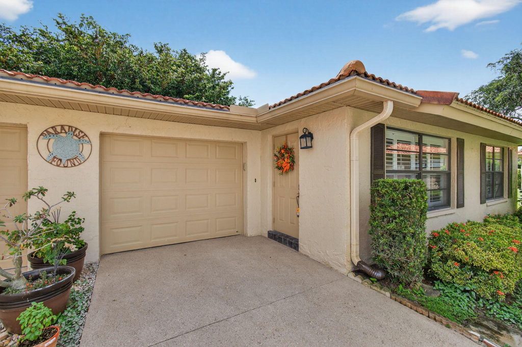 Photo of 4490 Nutmeg Tree Lane #B, Boynton Beach, FL 33436 (MLS # R11134629)
