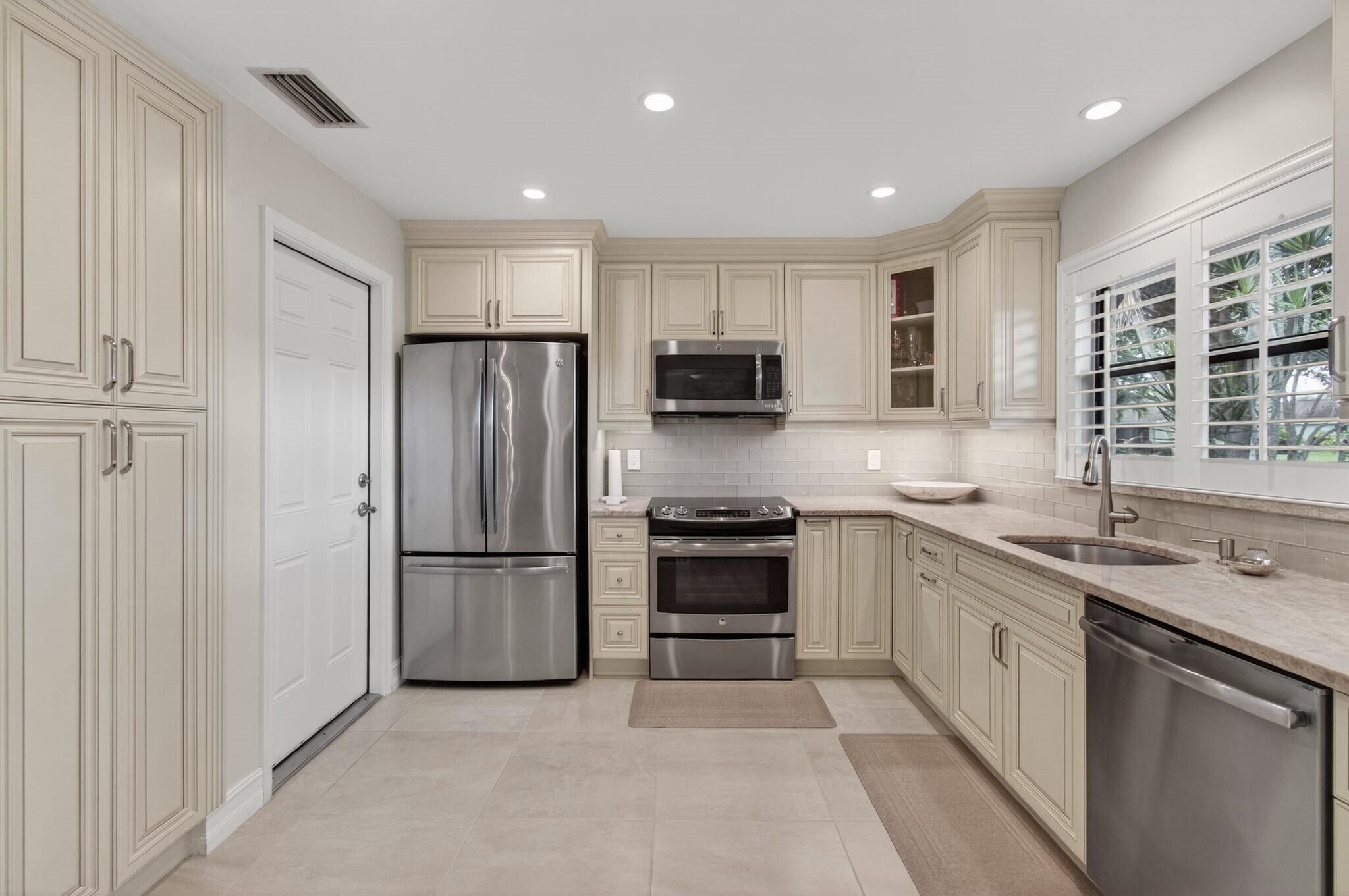 BENT TREE VILLAS WEST CON - Residential
