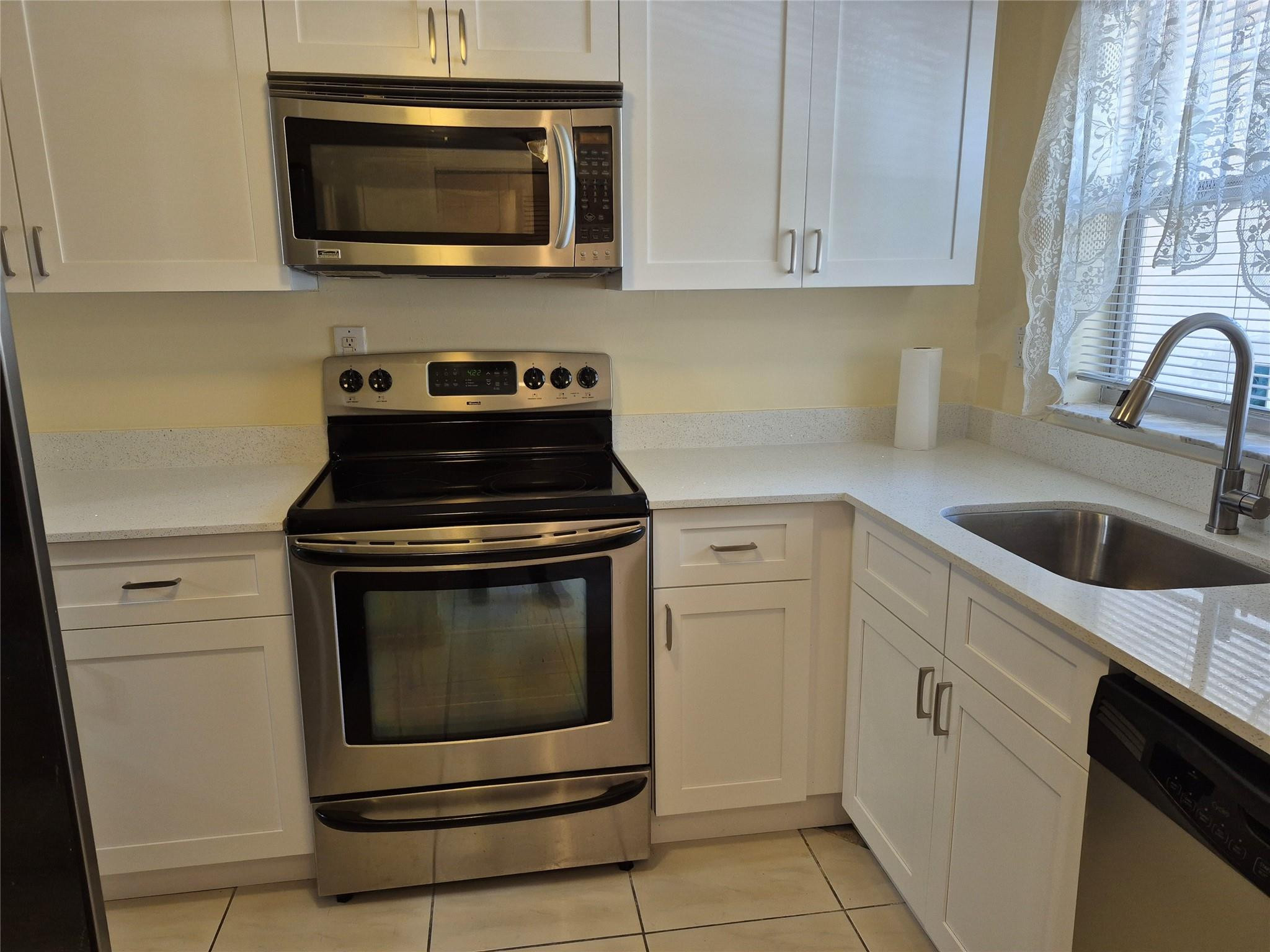 8891 Sunrise Lakes Boulevard 111