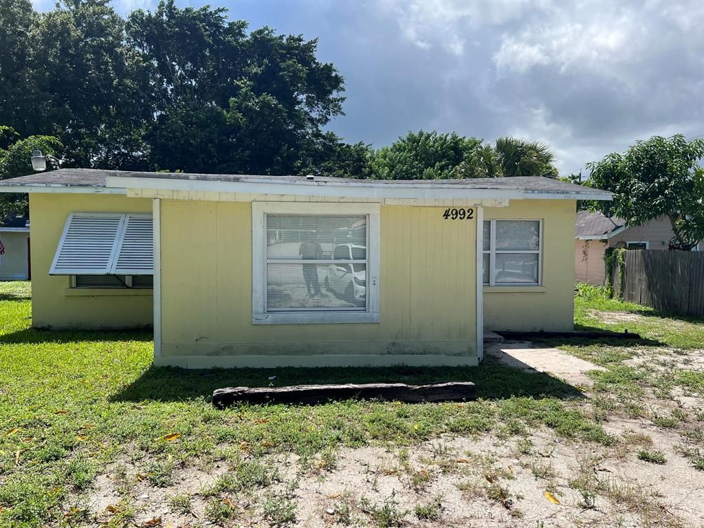 Photo of 4992 SE Flounder Avenue Ave, Stuart, FL 34997 (MLS # R10829837)