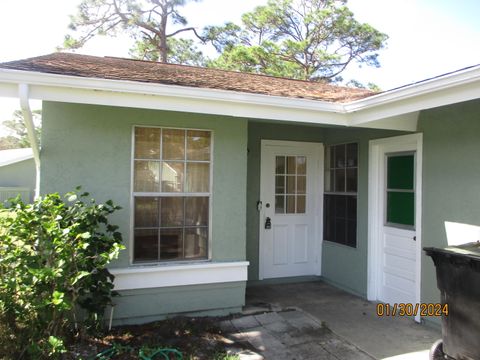 A home in Port St Lucie