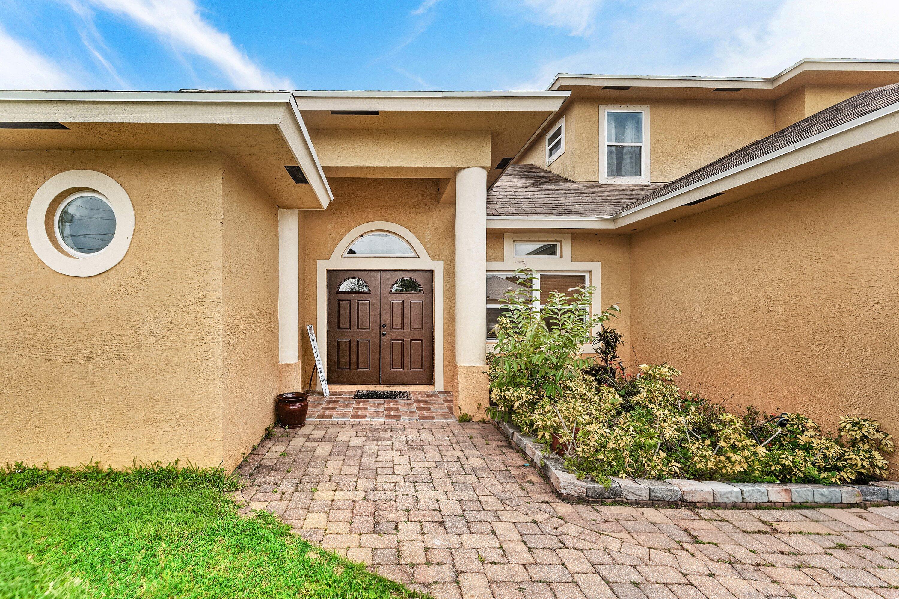6112 NW GINGER Lane