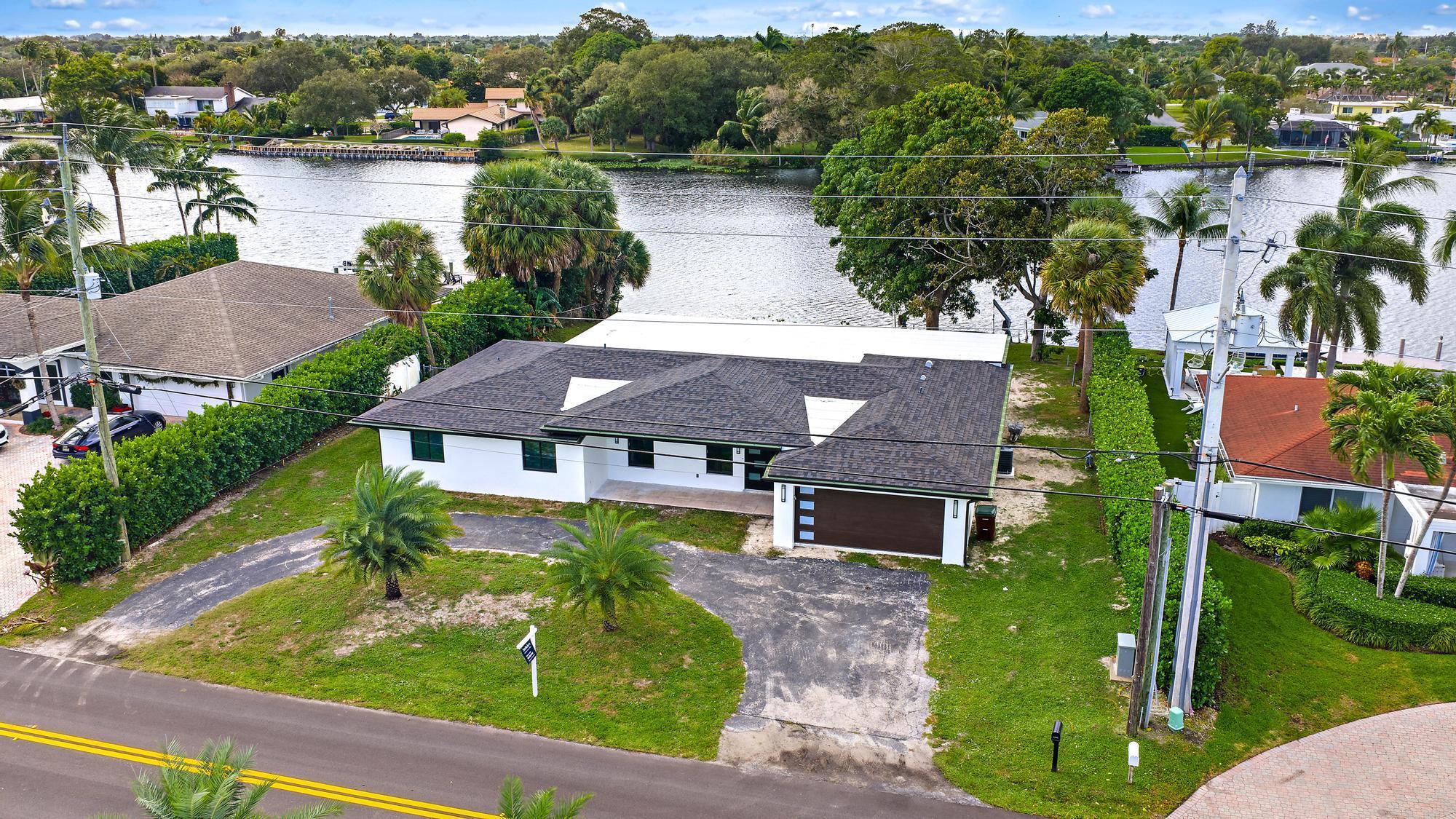 LAKE CLARKE ISLE 2 - Residential