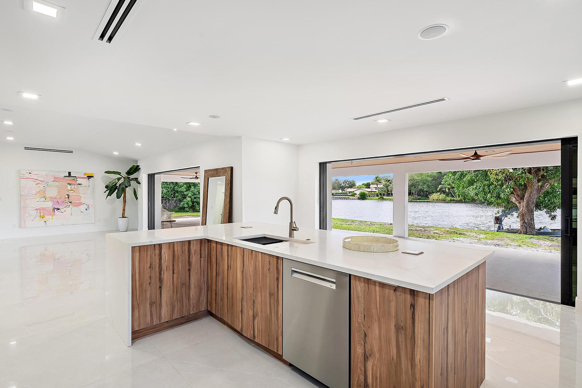 LAKE CLARKE ISLE 2 - Residential