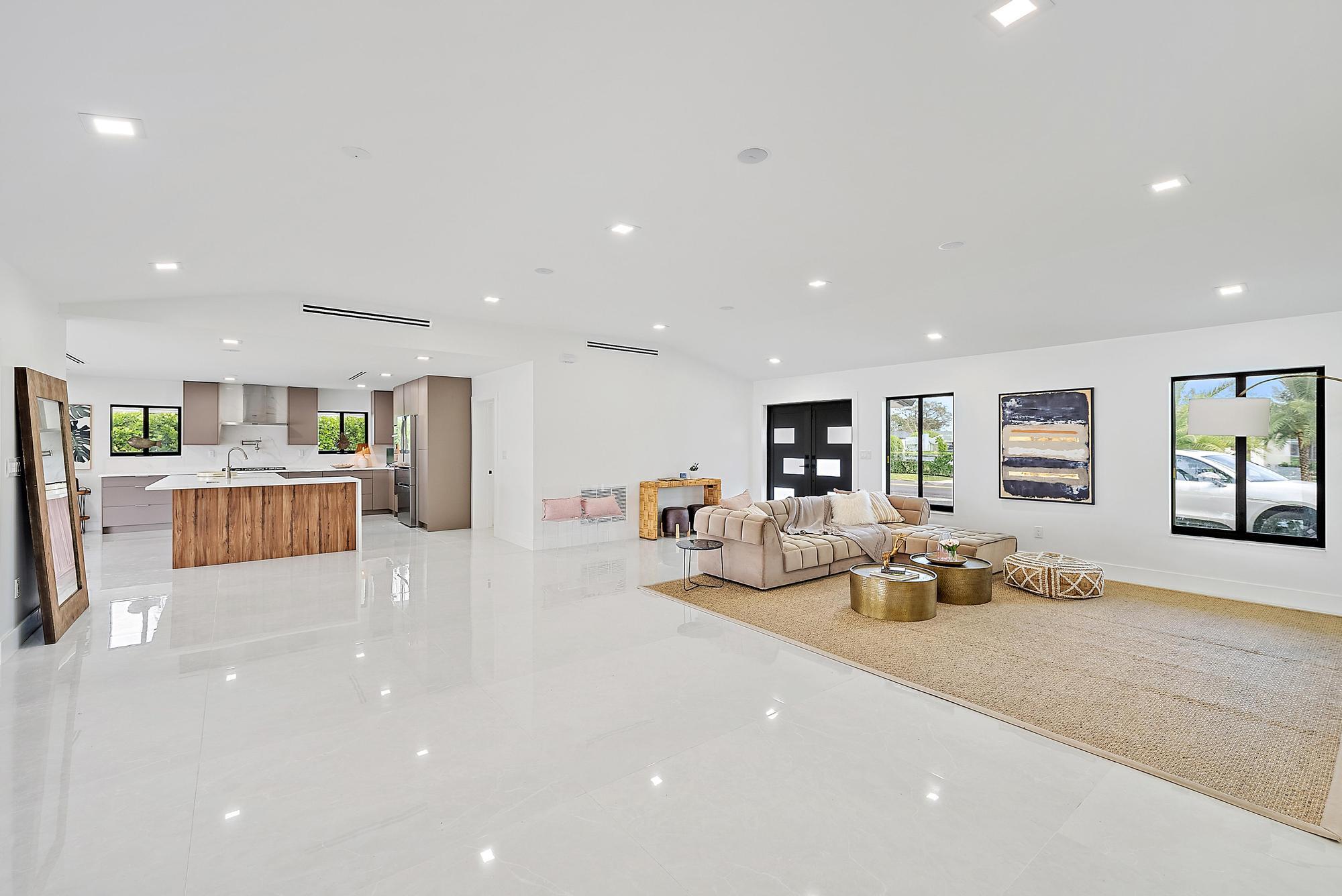 LAKE CLARKE ISLE 2 - Residential