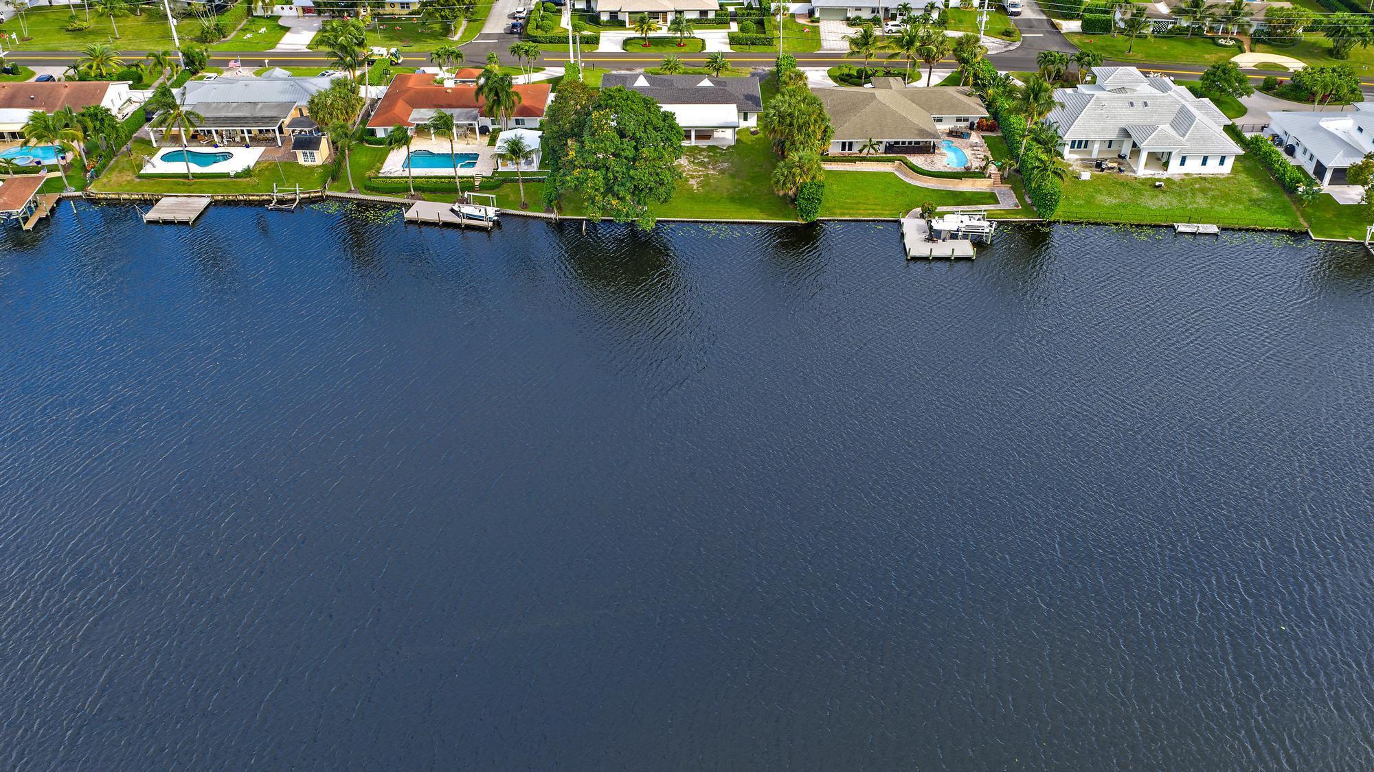 LAKE CLARKE ISLE 2 - Residential
