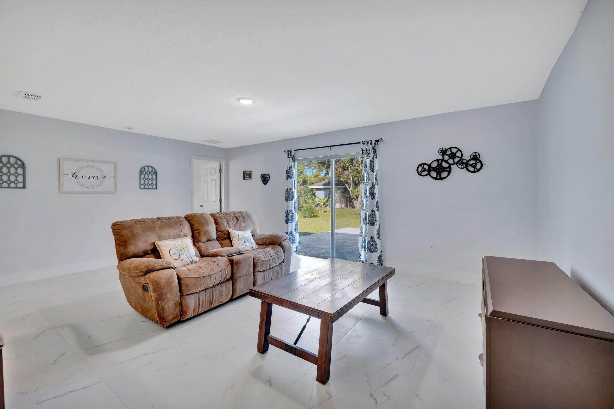 PORT ST LUCIE SECTION 7 - Residential Lease