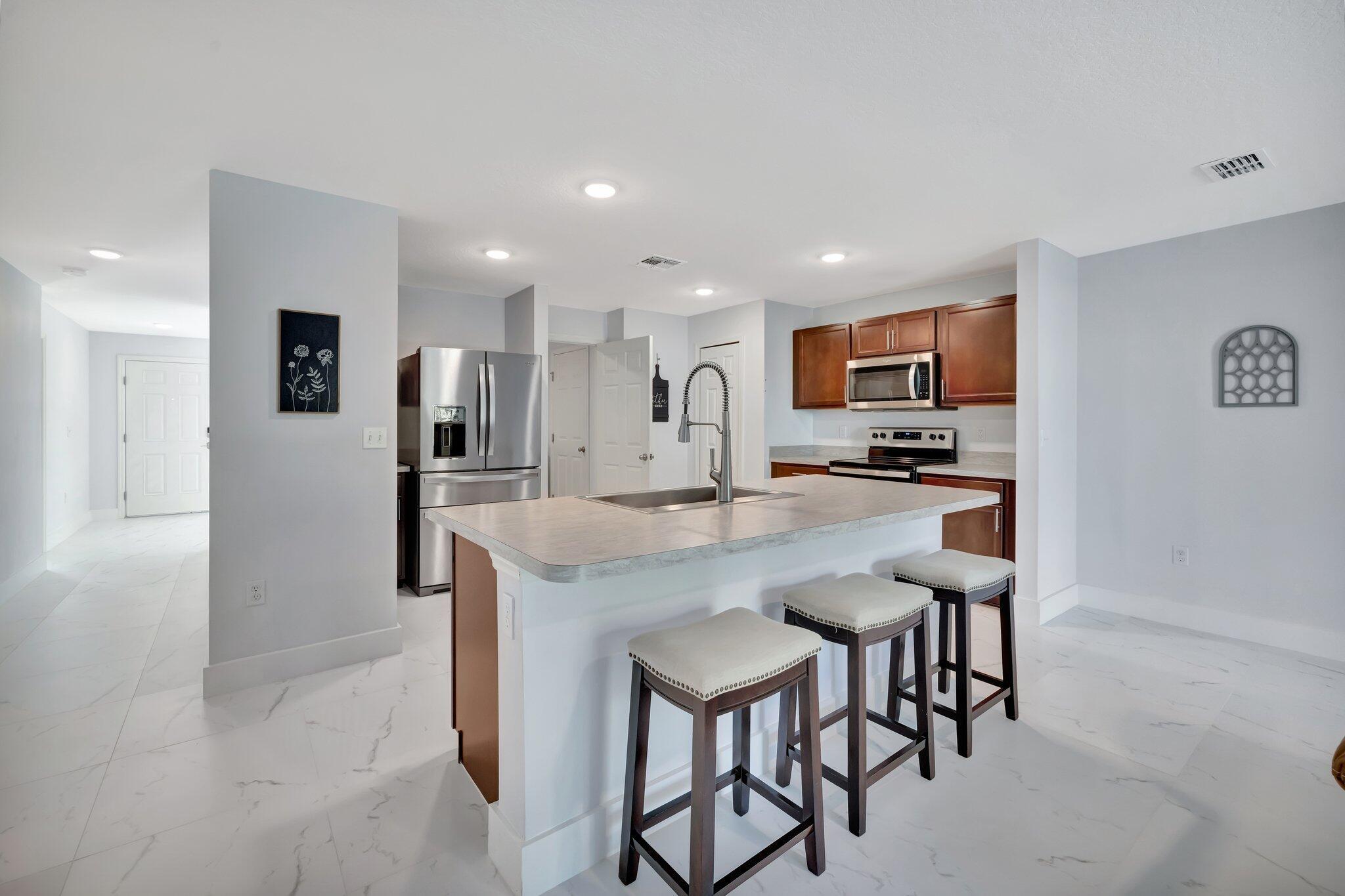 PORT ST LUCIE SECTION 7 - Residential Lease