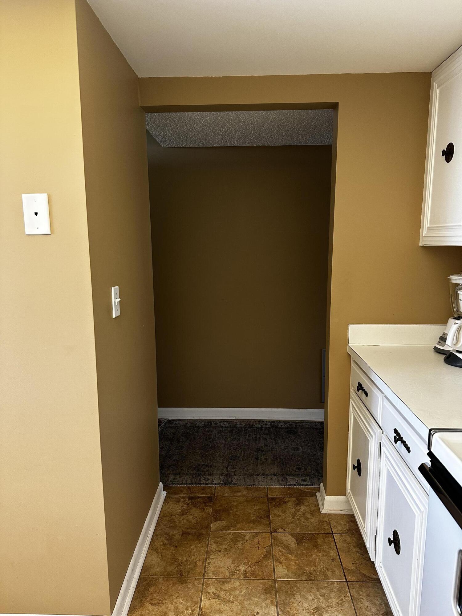 LANDS OF THE PRESIDENT CONDO 8 - Residential