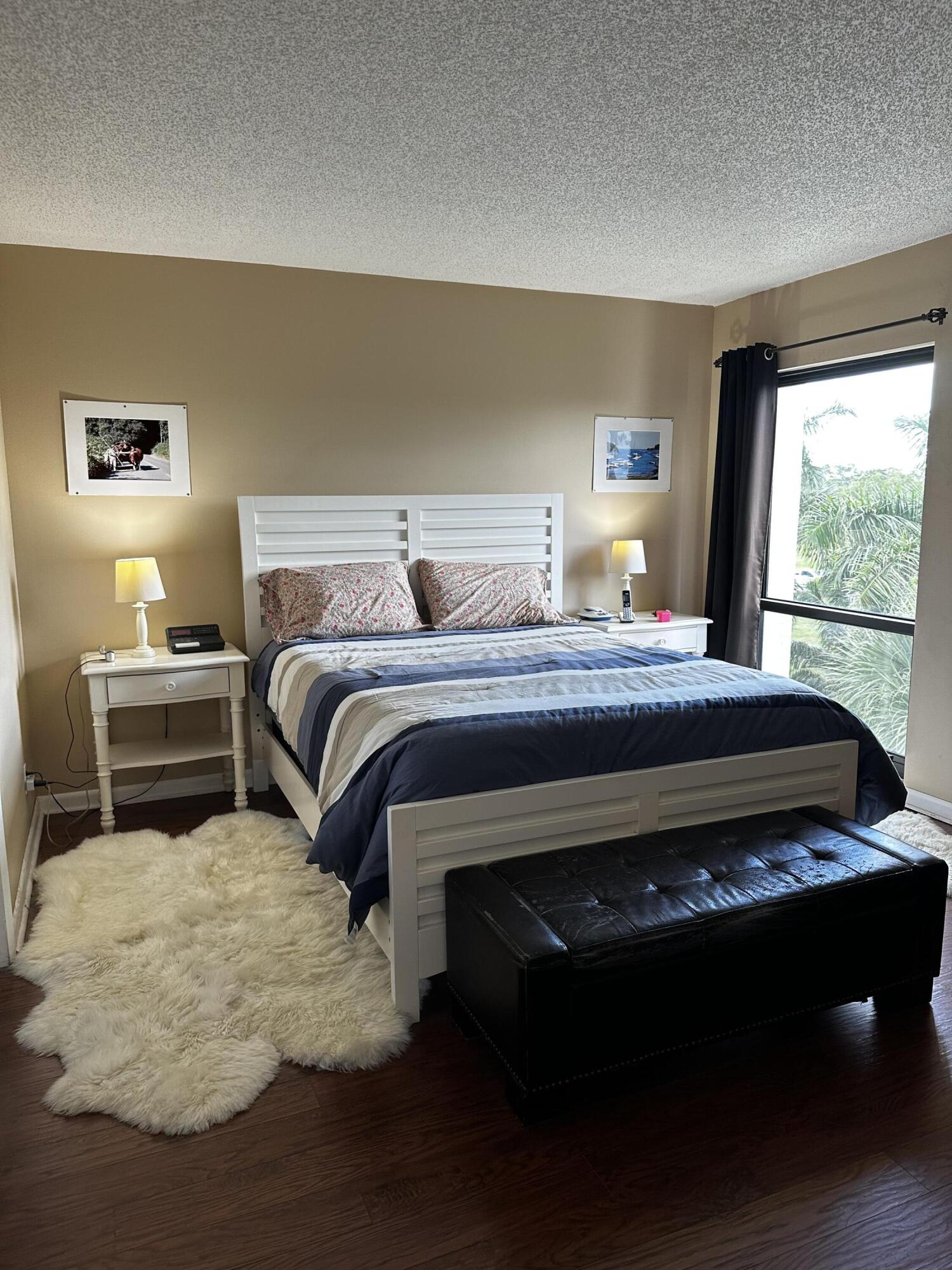 LANDS OF THE PRESIDENT CONDO 8 - Residential