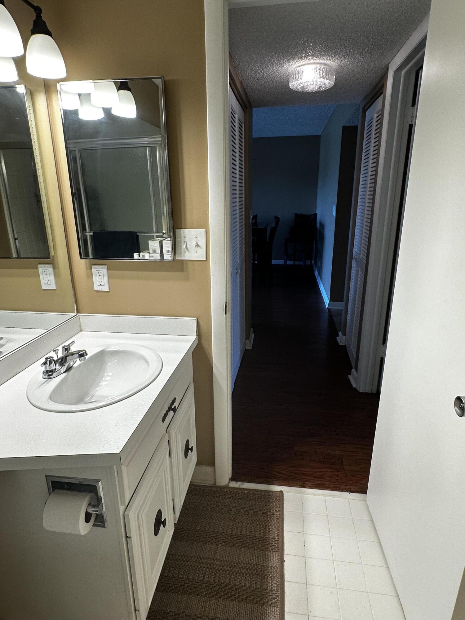 LANDS OF THE PRESIDENT CONDO 8 - Residential