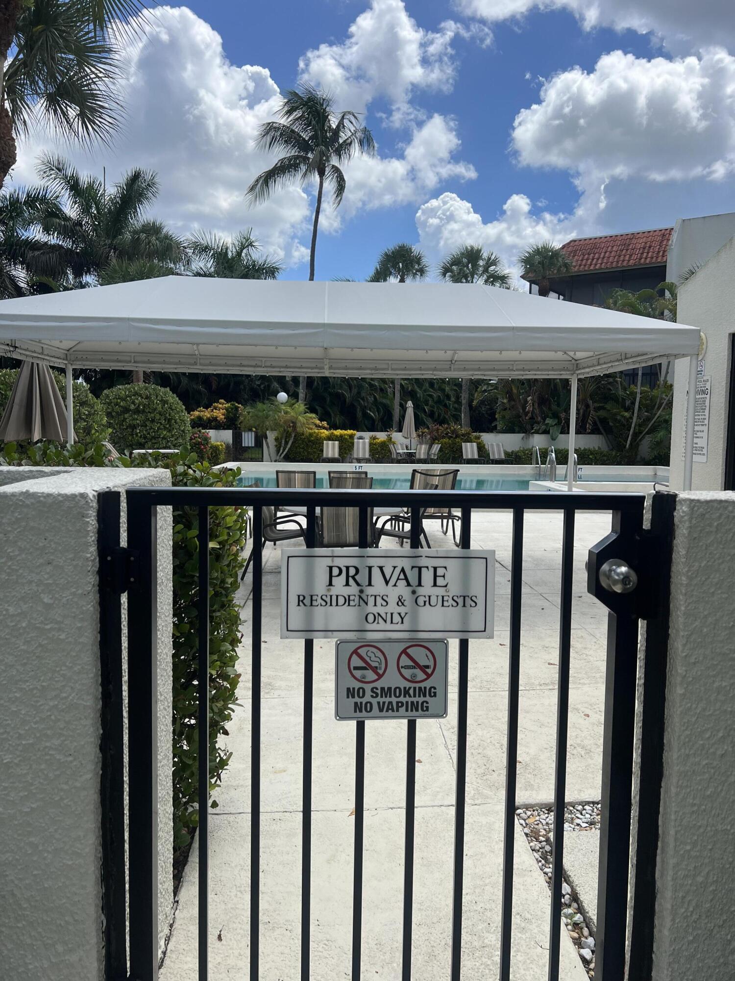 LANDS OF THE PRESIDENT CONDO 8 - Residential