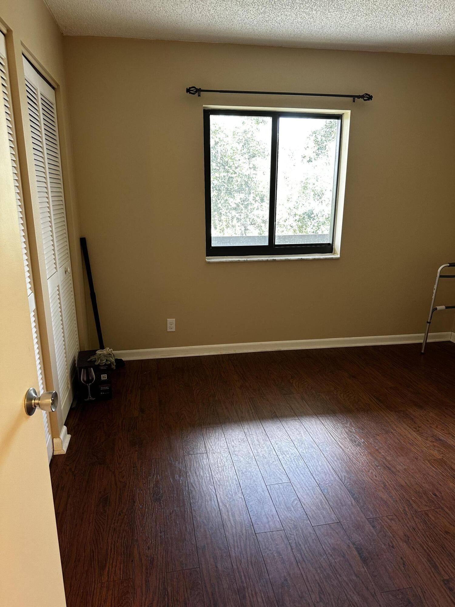 LANDS OF THE PRESIDENT CONDO 8 - Residential