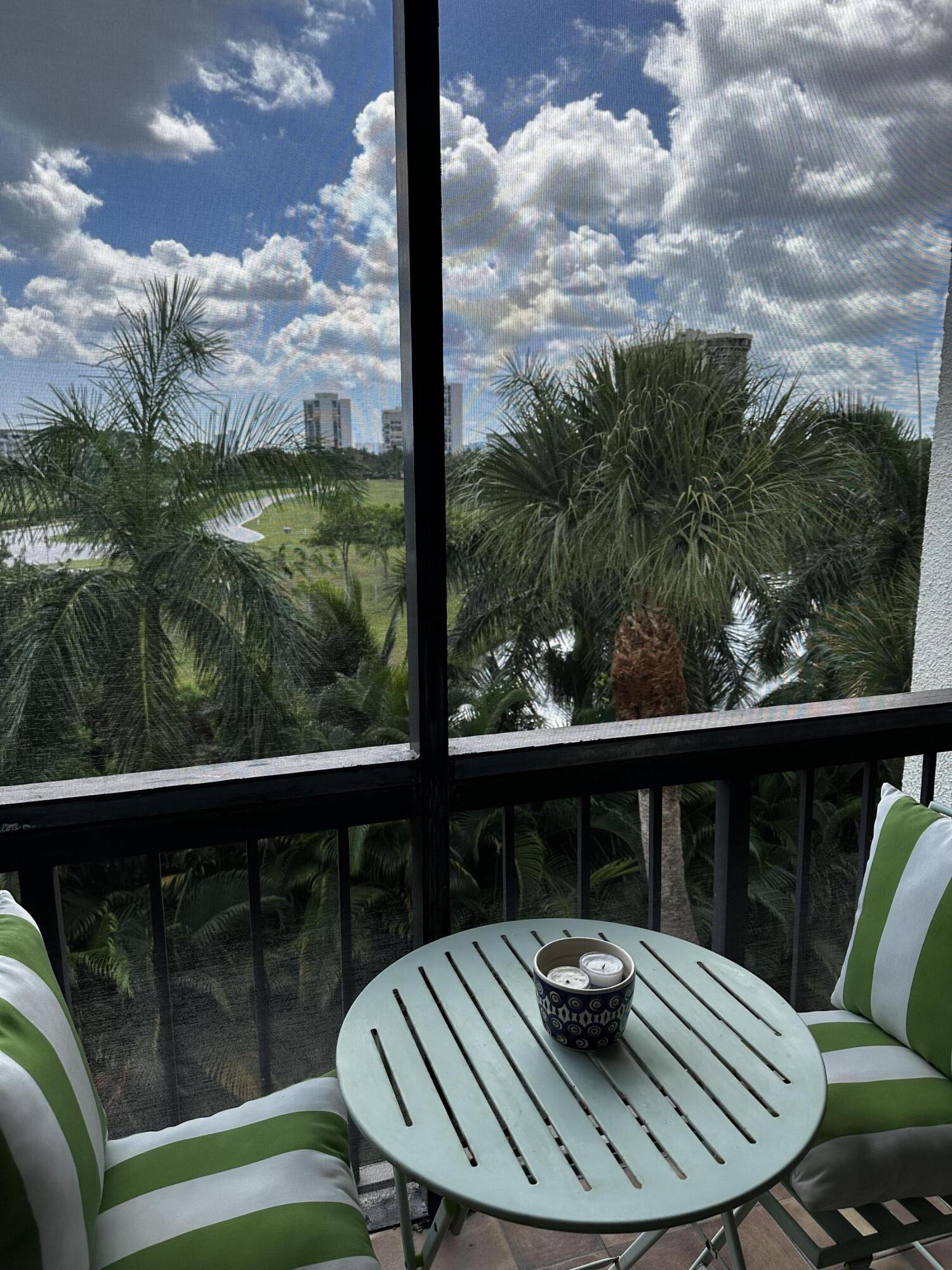 LANDS OF THE PRESIDENT CONDO 8 - Residential