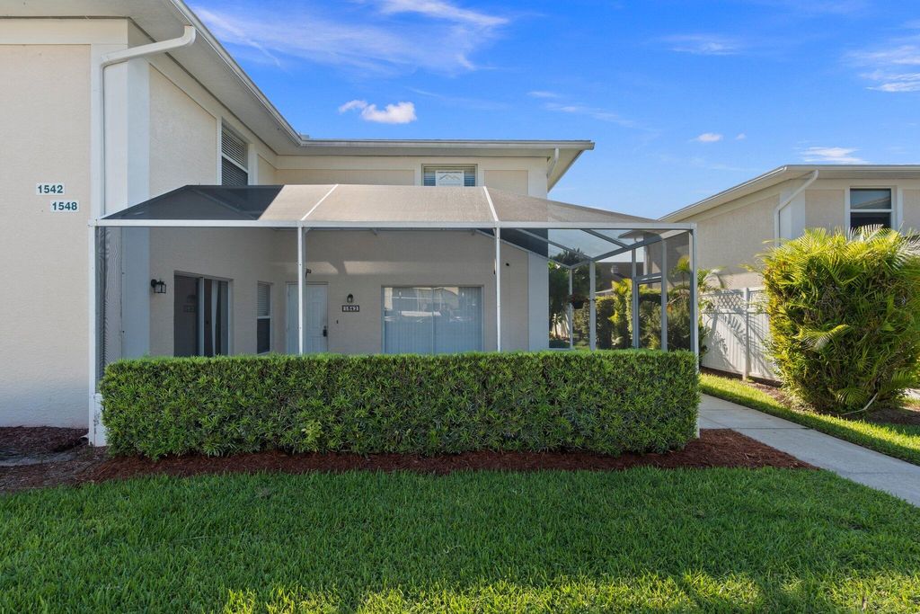 Photo of 1542 N Lawnwood Circle #37, Fort Pierce, FL 34950 (MLS # R10956107)