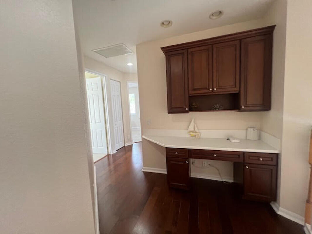 ISLES AT WELLINGTON 2 - Residential Lease