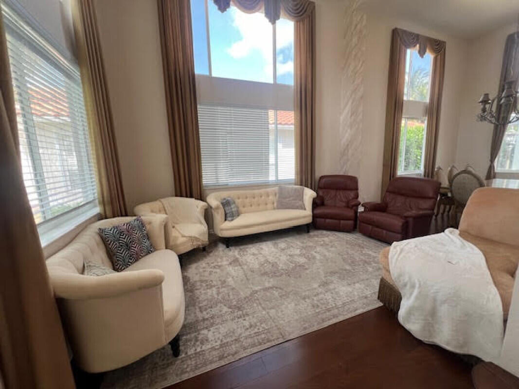 ISLES AT WELLINGTON 2 - Residential Lease