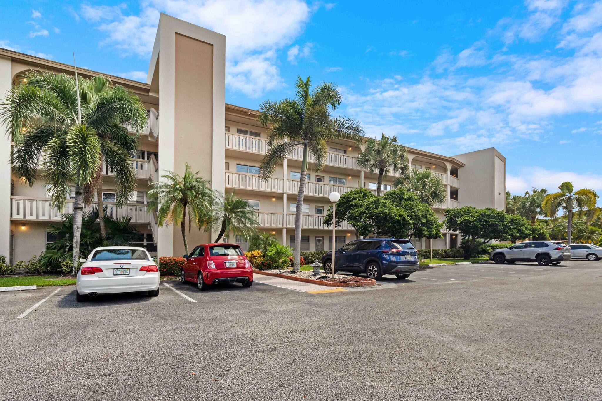 Fully renovated 1-bedroom, 1-bathroom condo offers beautiful lake/fountain view. It features an updated kitchen with new appliances, a newly remodeled bathroom, and an enclosed patio perfect for relaxing in a serene setting. Located just a short stroll from the community pool by the sparkling lake, this unit offers the ideal combination of comfort and convenience. Enjoy the exclusive Wynmoor country club lifestyle, complete with golf, tennis, fitness centers, and a vibrant social scene in this sought-after 55+ community. Furniture negotiable. Please note that details and comments provided are not guaranteed.