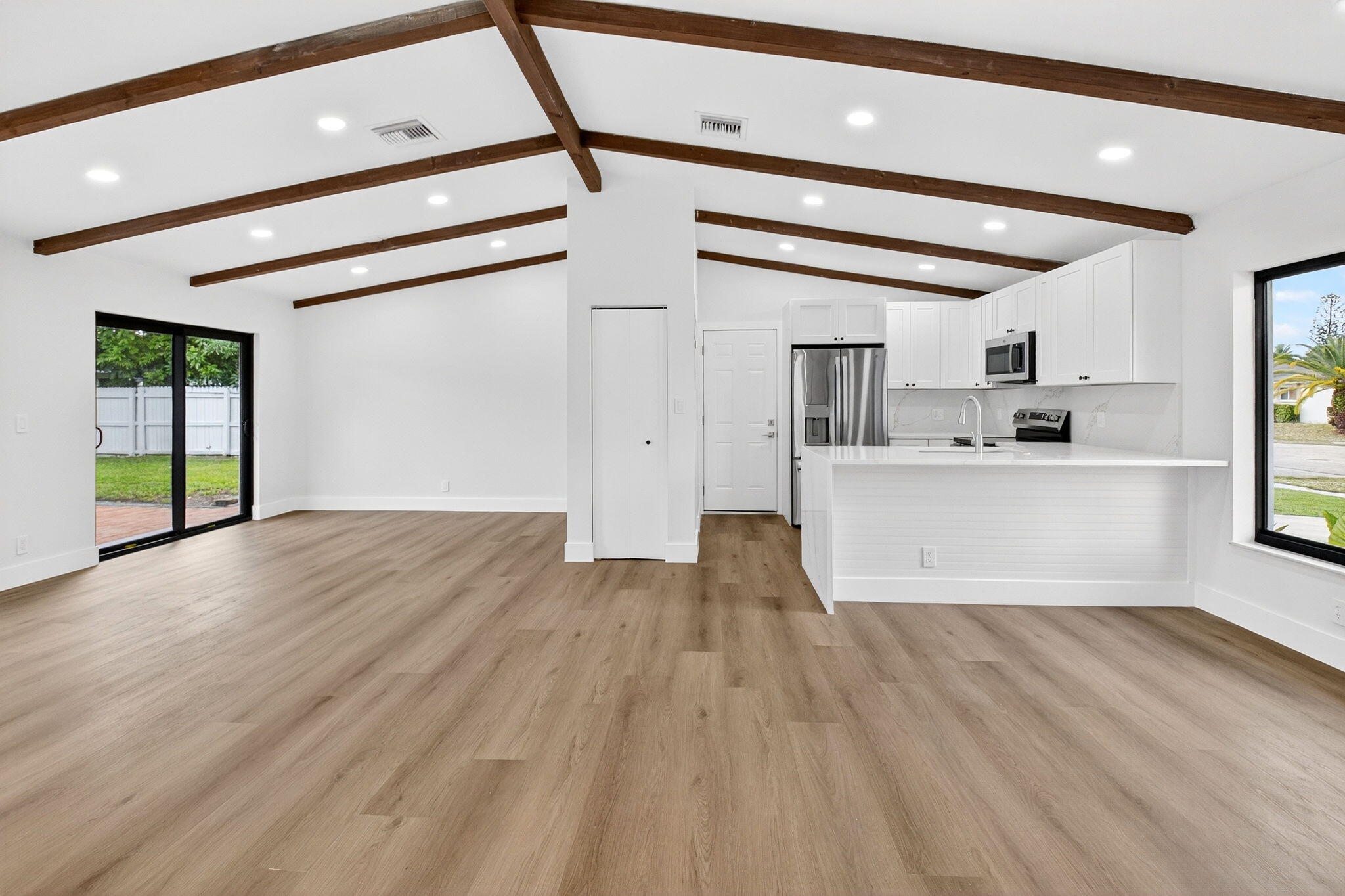 10151 Windtree Lane N