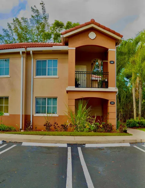 3500 Briar Bay Boulevard Unit 106, West Palm Beach, FL MLS: R11088660