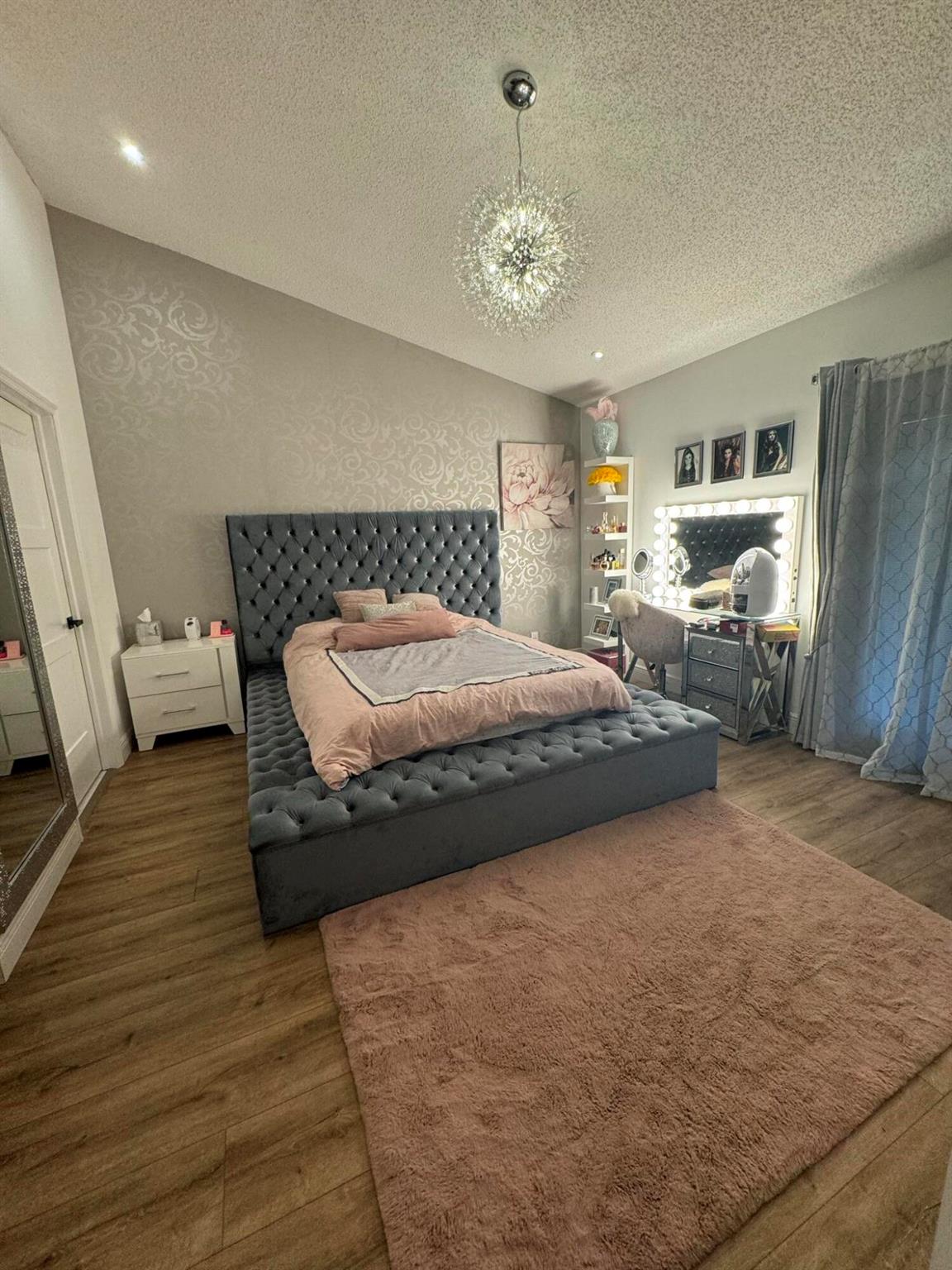 8759 Forest Hills Boulevard 30