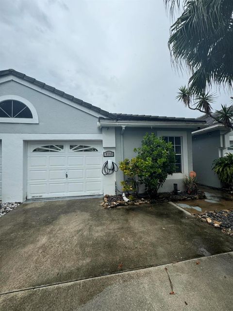 8759 Forest Hills Boulevard 30 Coral Springs FL 33065