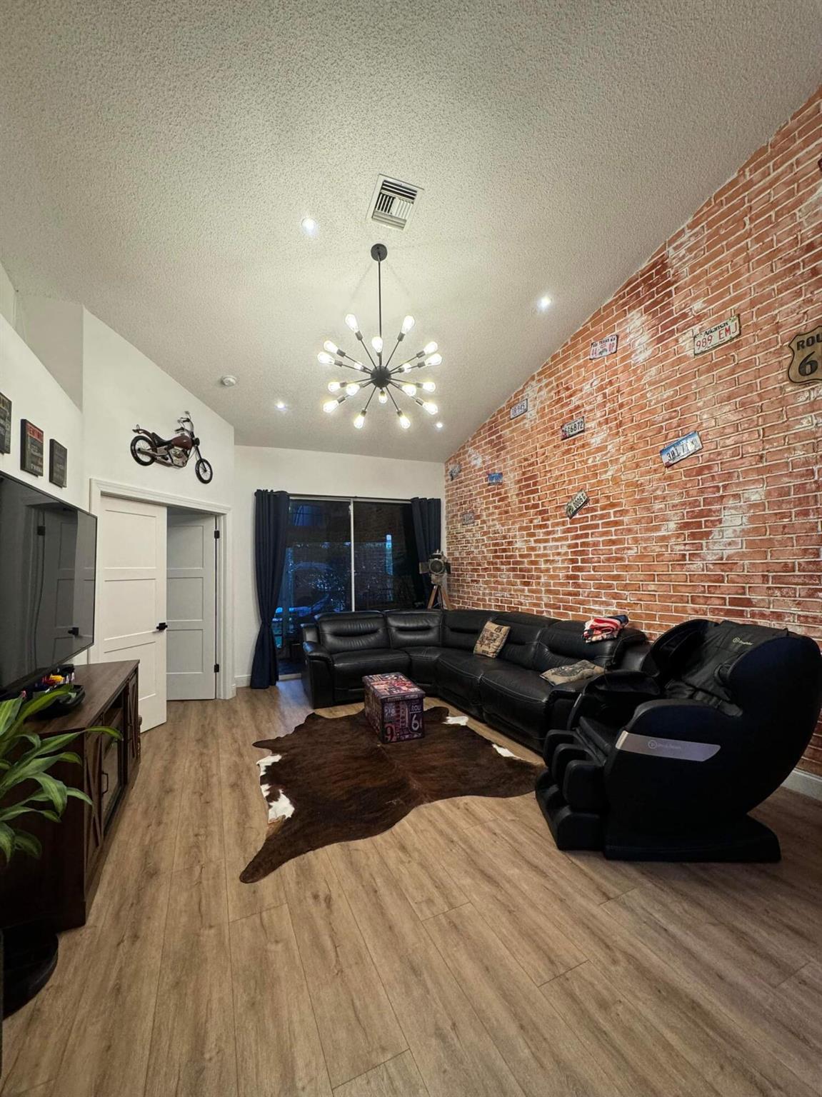 8759 Forest Hills Boulevard 30