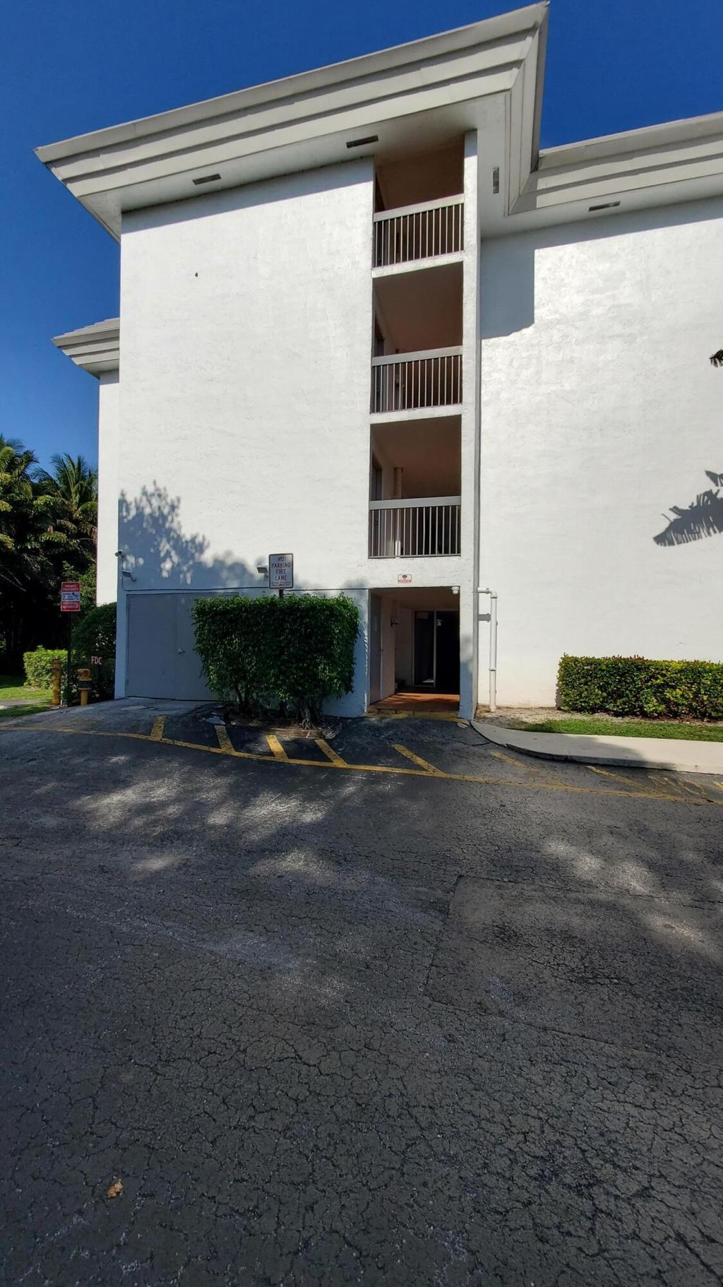 Photo of 721 N Pine Island Road #103, Plantation, FL 33324 (MLS # B26014105)