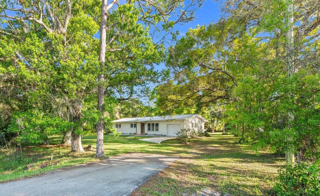 Photo of 11541 Okeechobee Road, Fort Pierce, FL 34945 (MLS # R11070301)