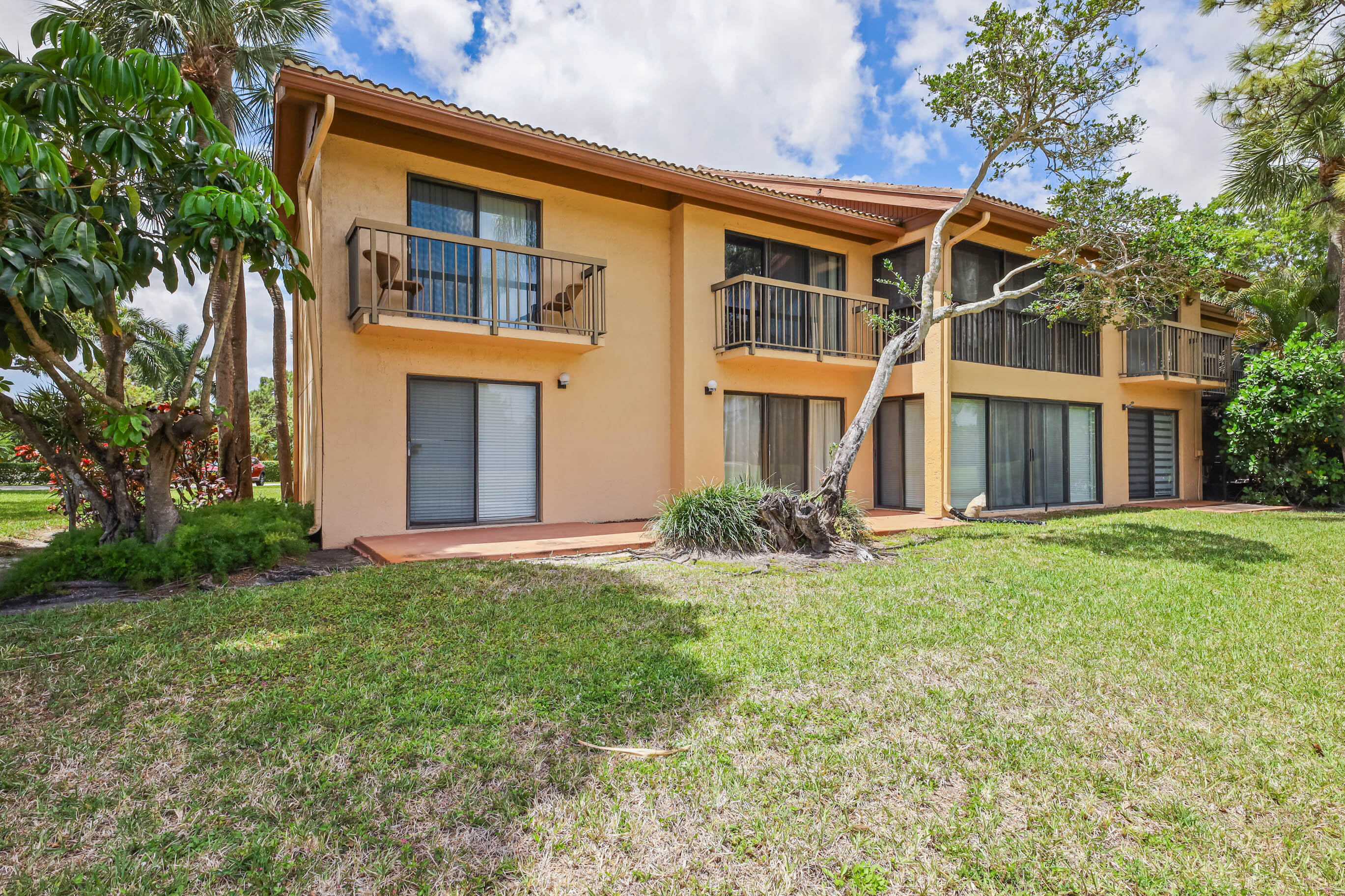 FOUNTAINS SOUTH CONDO 2 - Residential