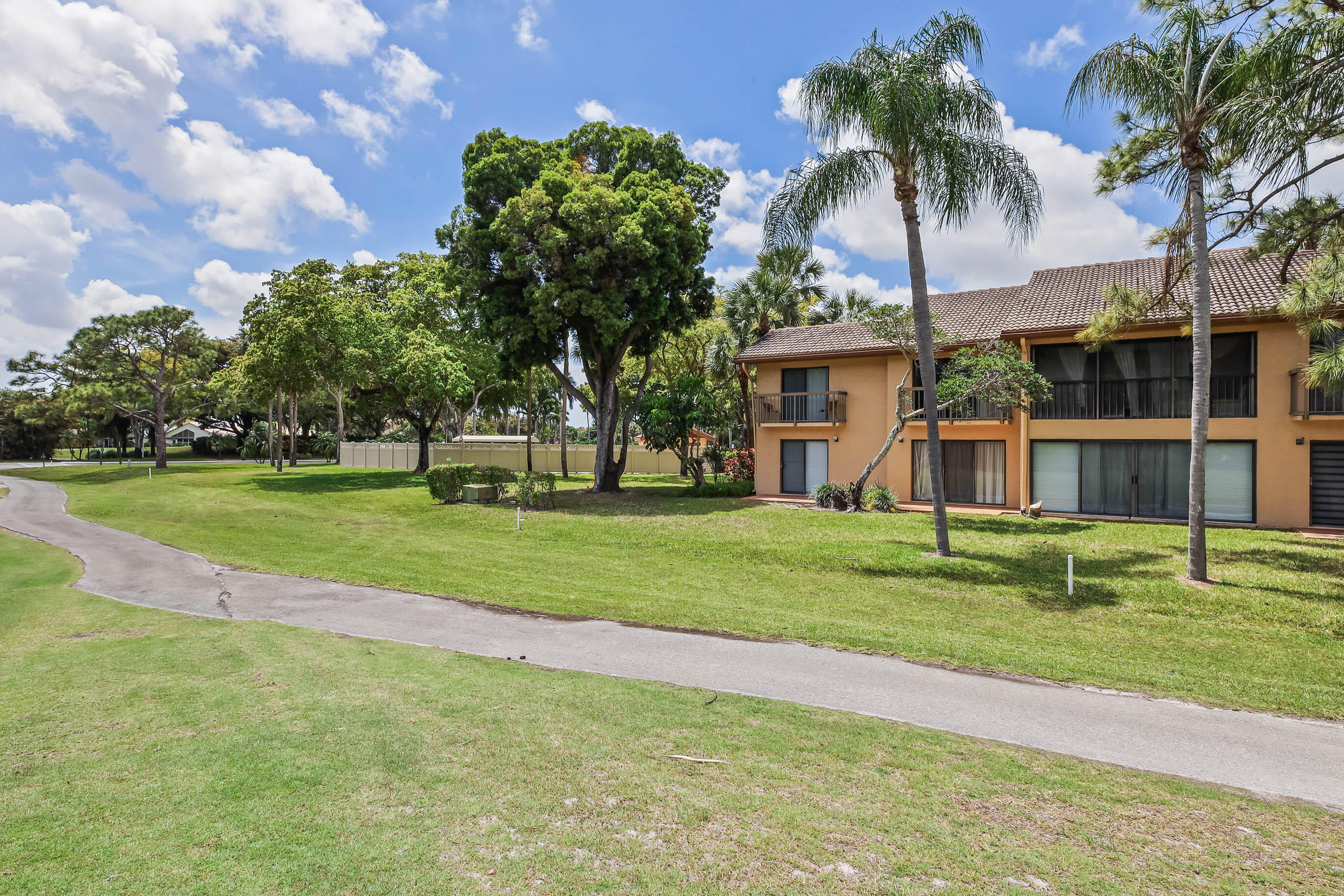 FOUNTAINS SOUTH CONDO 2 - Residential